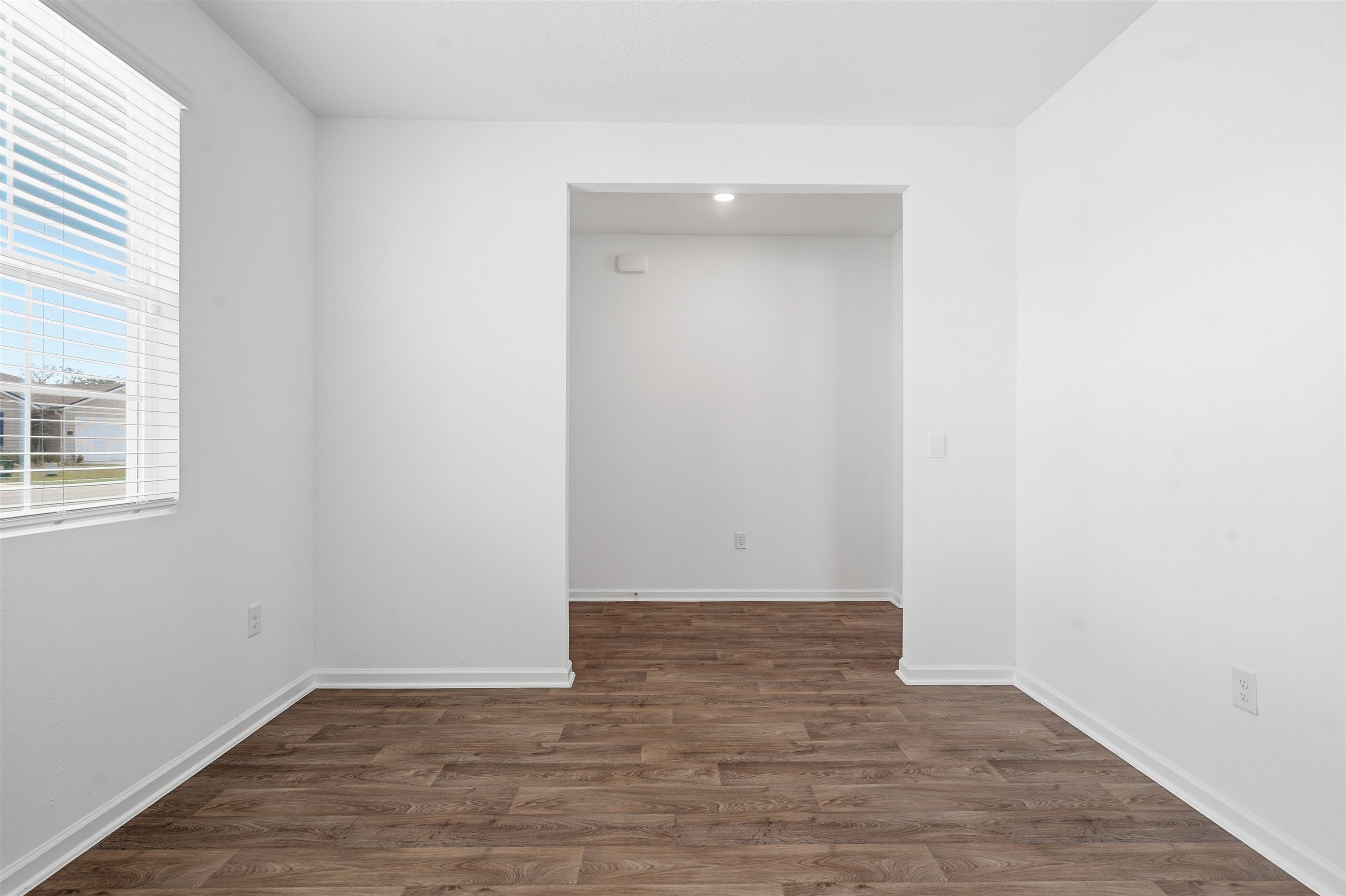 Image 15 of 54 For 190 Ardila Cir