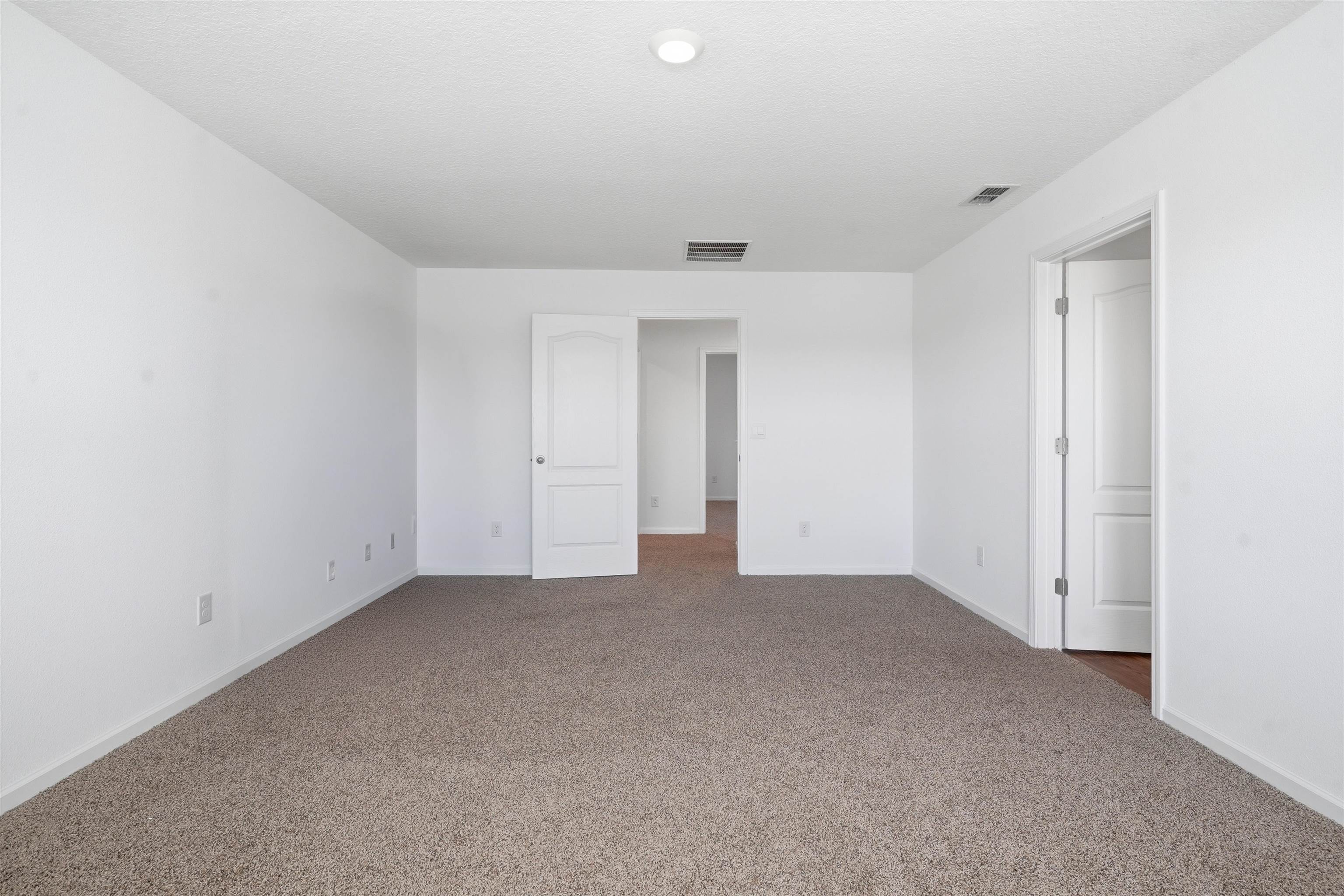 Image 20 of 54 For 190 Ardila Cir