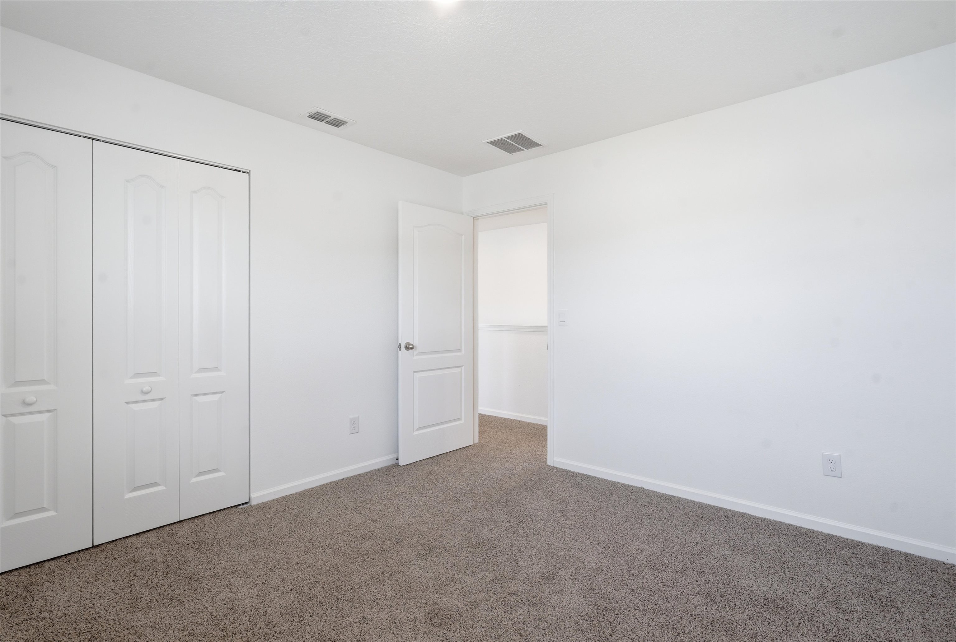 Image 31 of 54 For 190 Ardila Cir