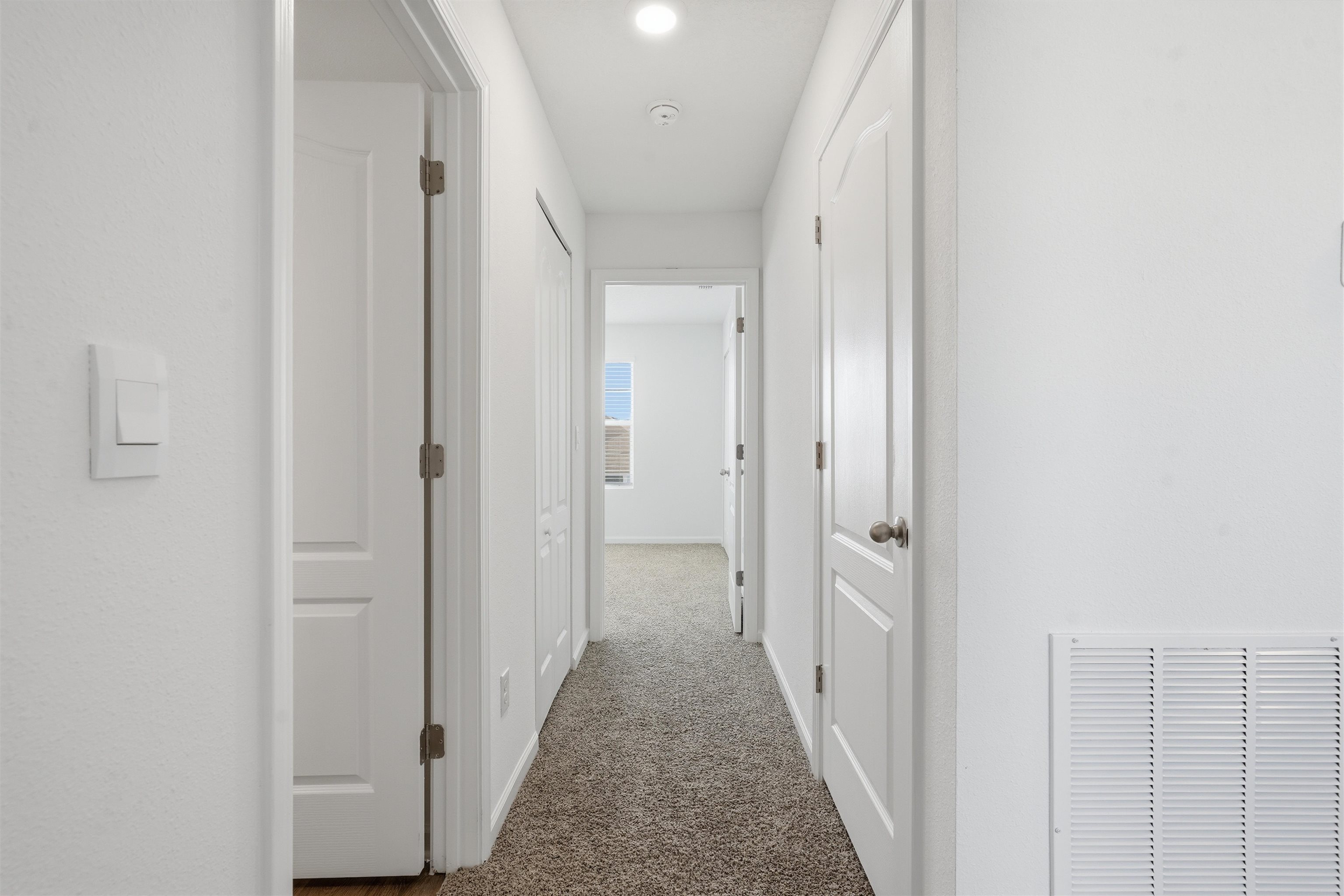 Image 33 of 54 For 190 Ardila Cir