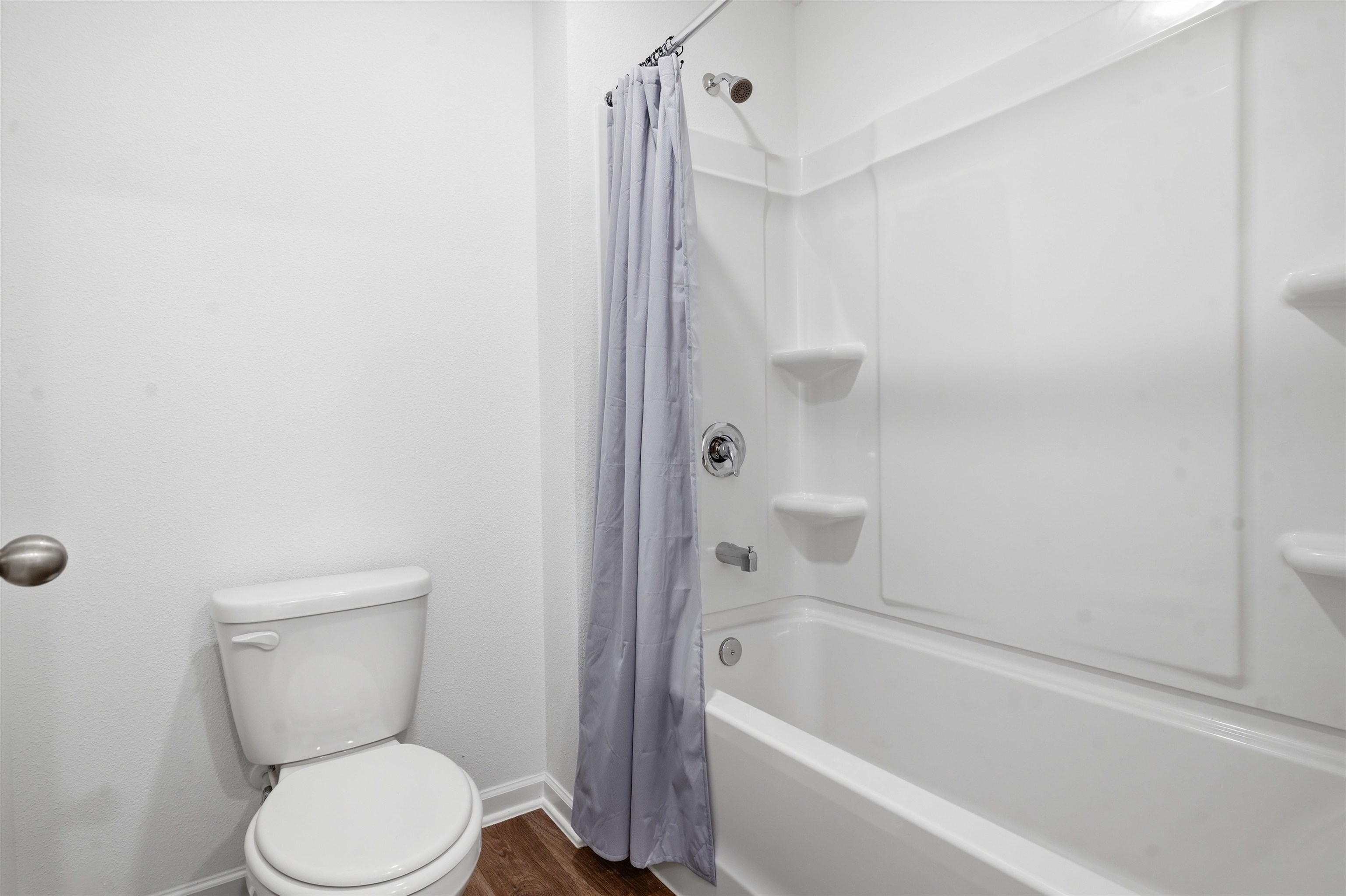 Image 36 of 54 For 190 Ardila Cir