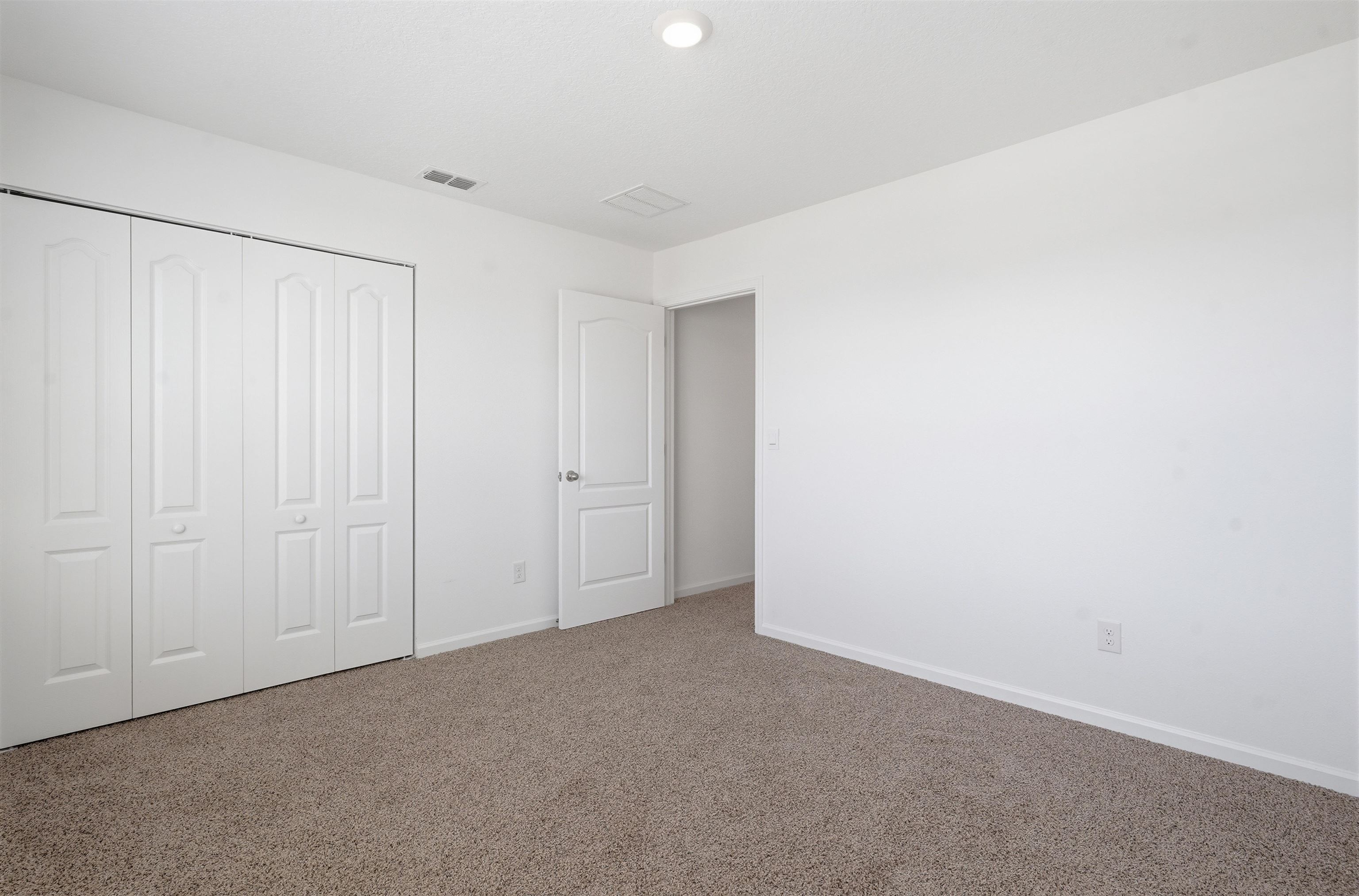 Image 38 of 54 For 190 Ardila Cir