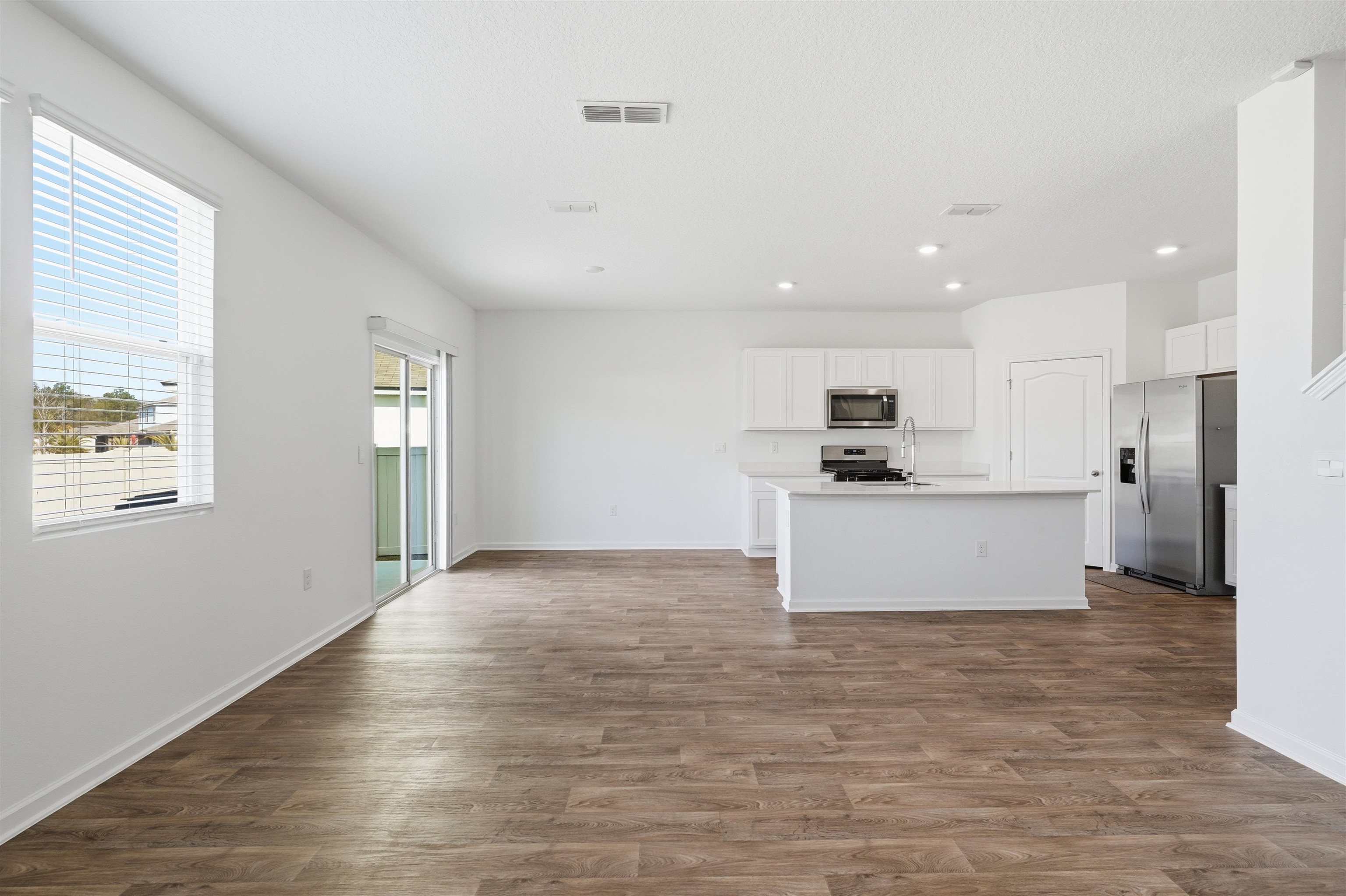 Image 9 of 54 For 190 Ardila Cir