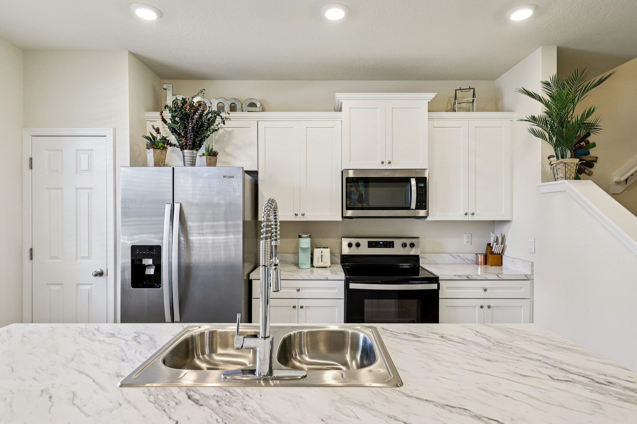 Image 12 of 26 For 70 Whispering Brook Dr