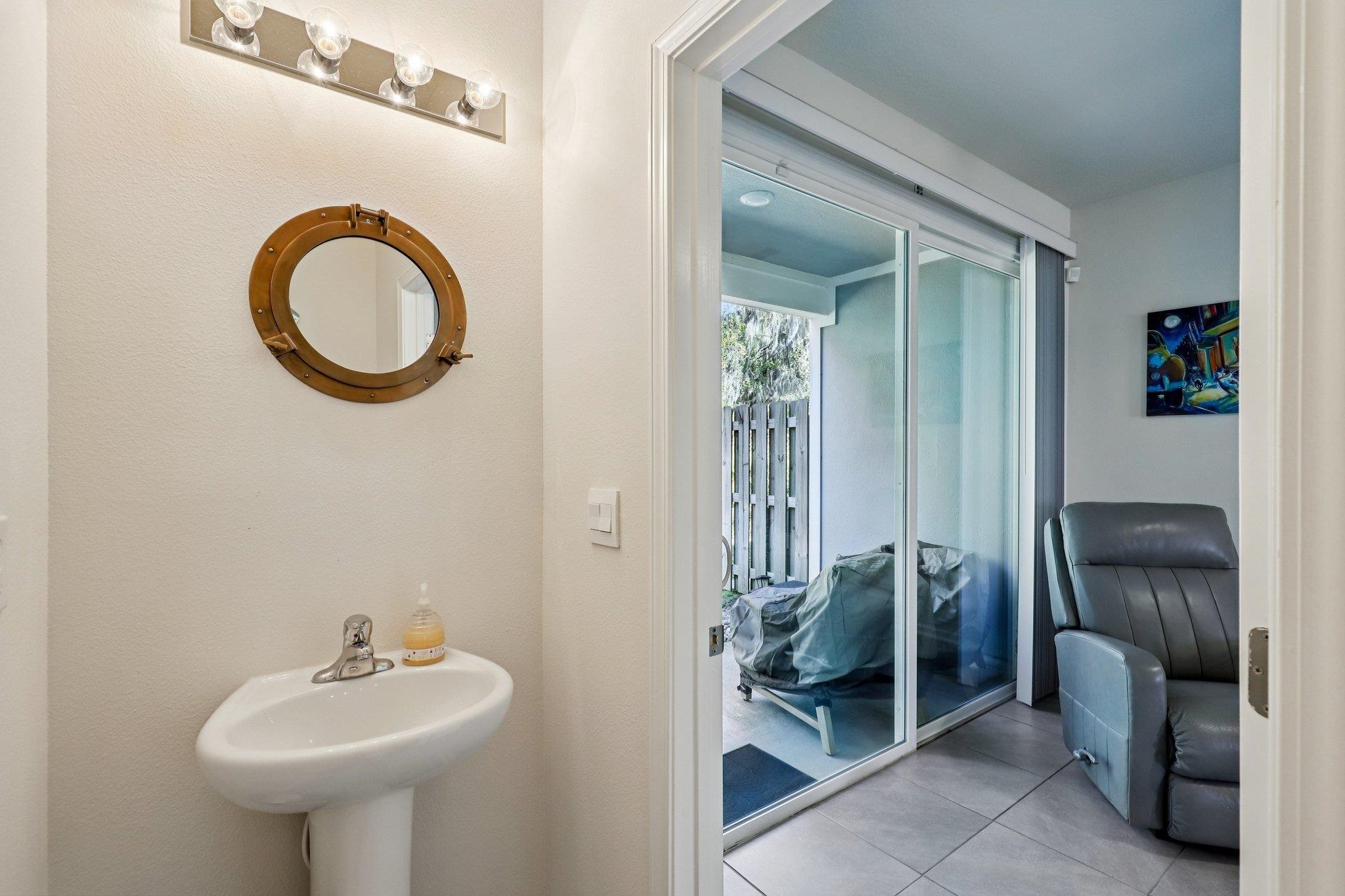 Image 15 of 26 For 70 Whispering Brook Dr