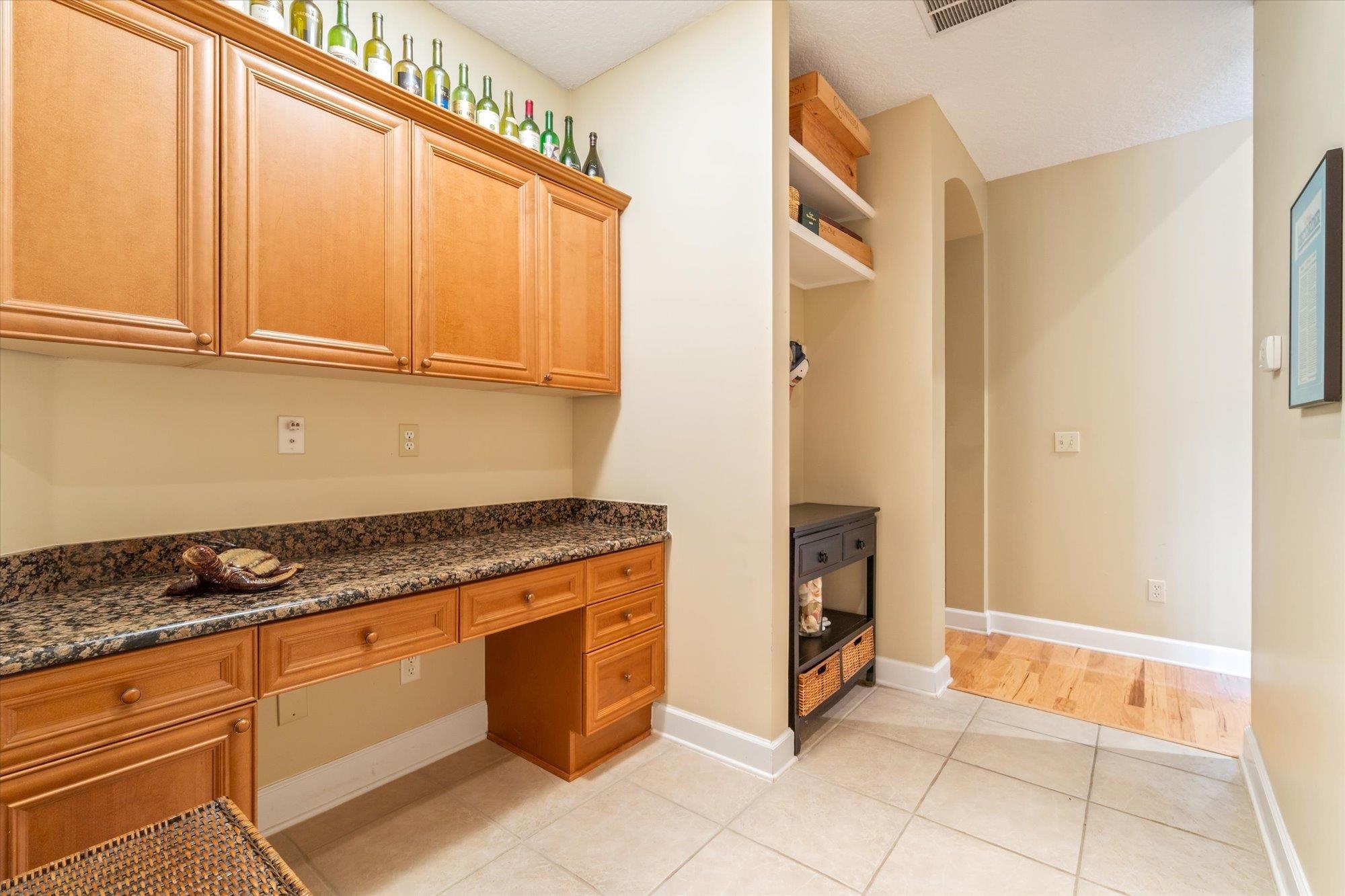 Image 19 of 31 For 616 Donald Ross Way