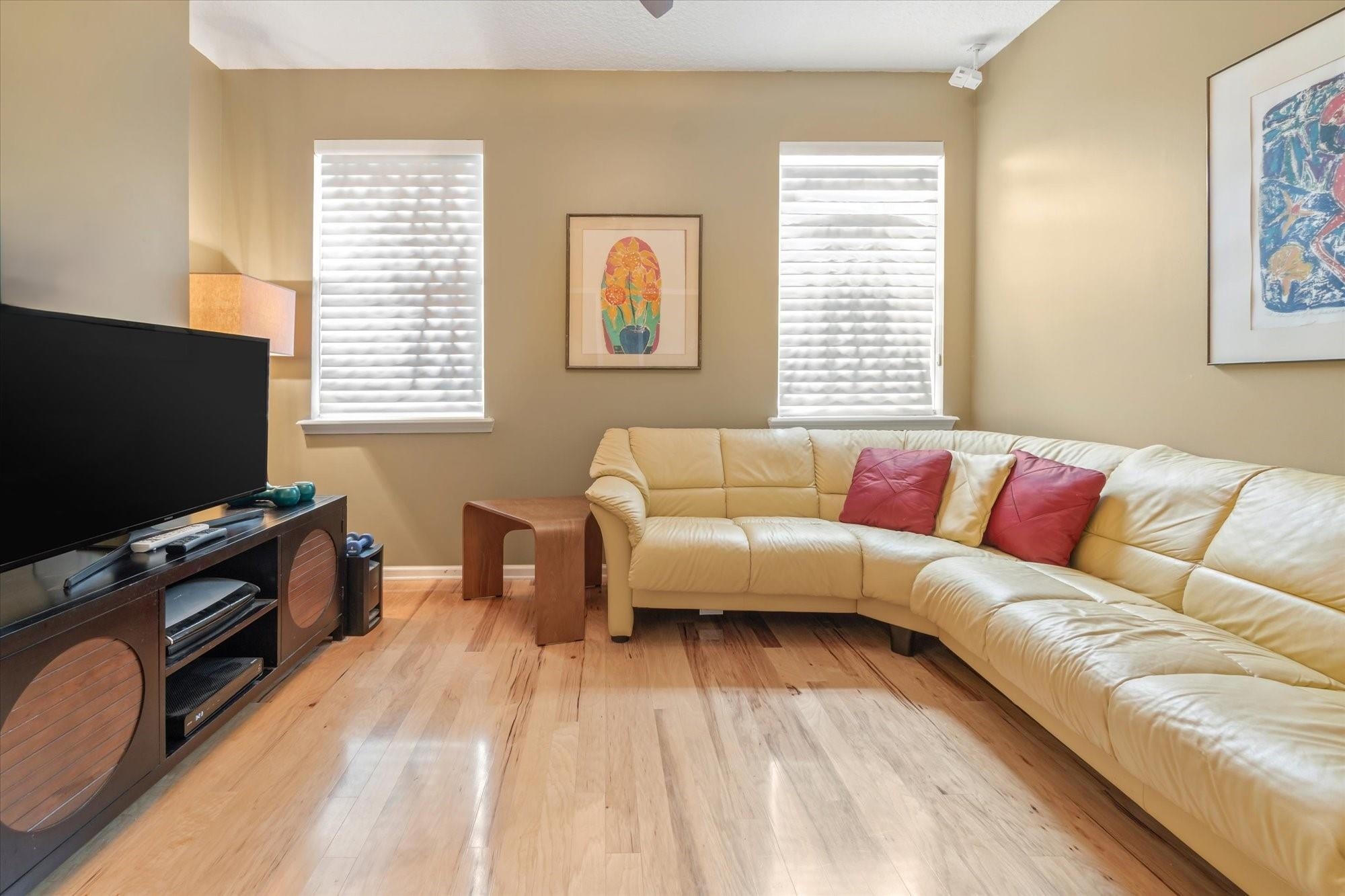 Image 25 of 31 For 616 Donald Ross Way