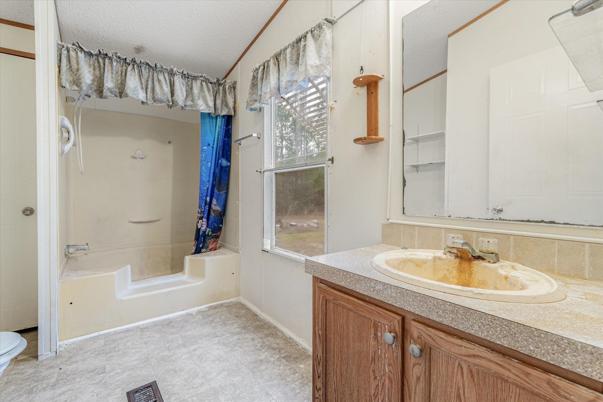 Image 12 of 53 For 4040 Cedar Ford Blvd