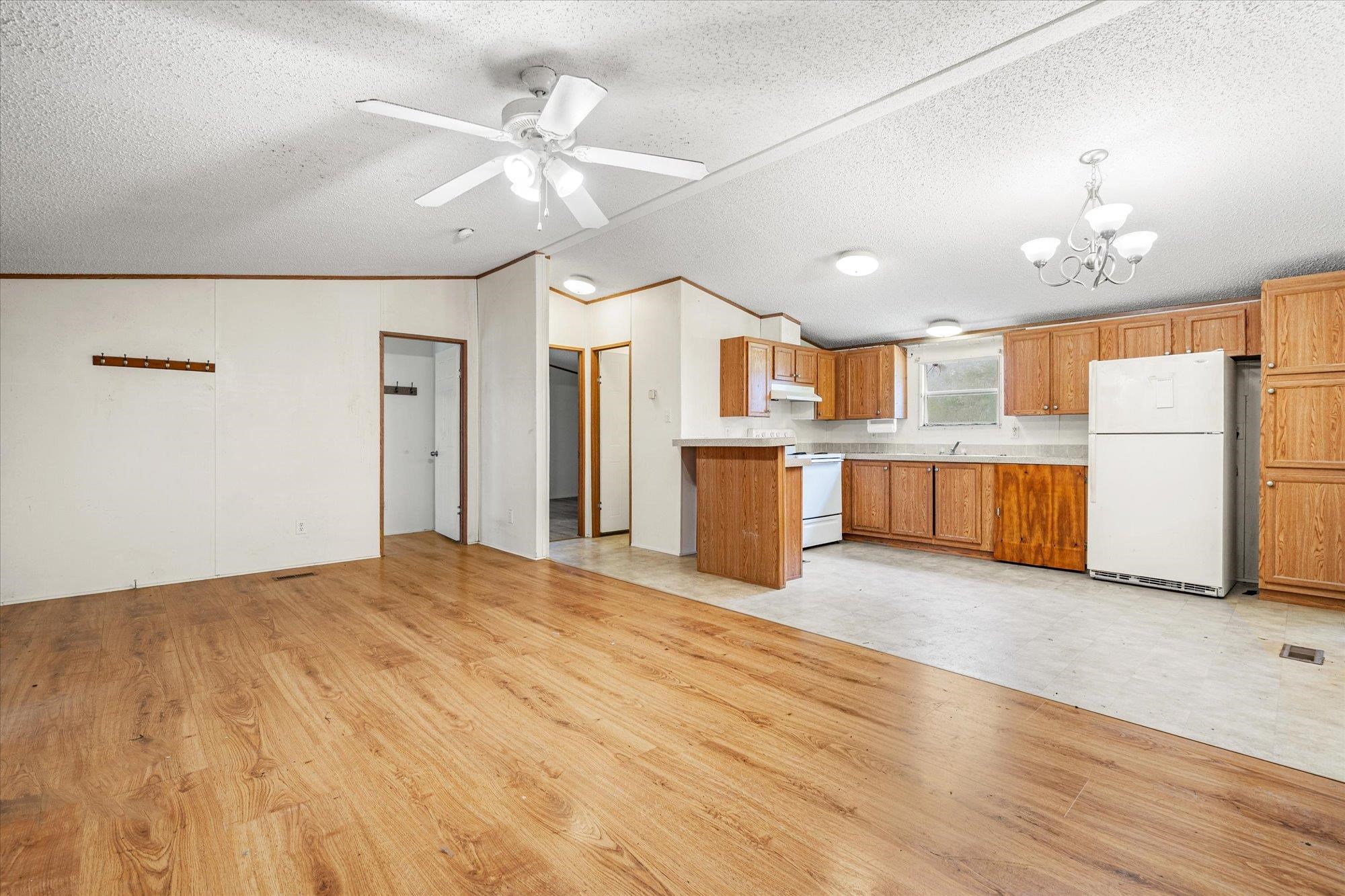 Image 3 of 53 For 4040 Cedar Ford Blvd