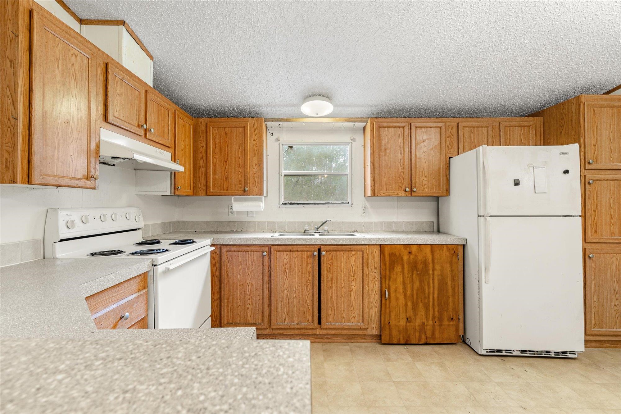 Image 5 of 53 For 4040 Cedar Ford Blvd