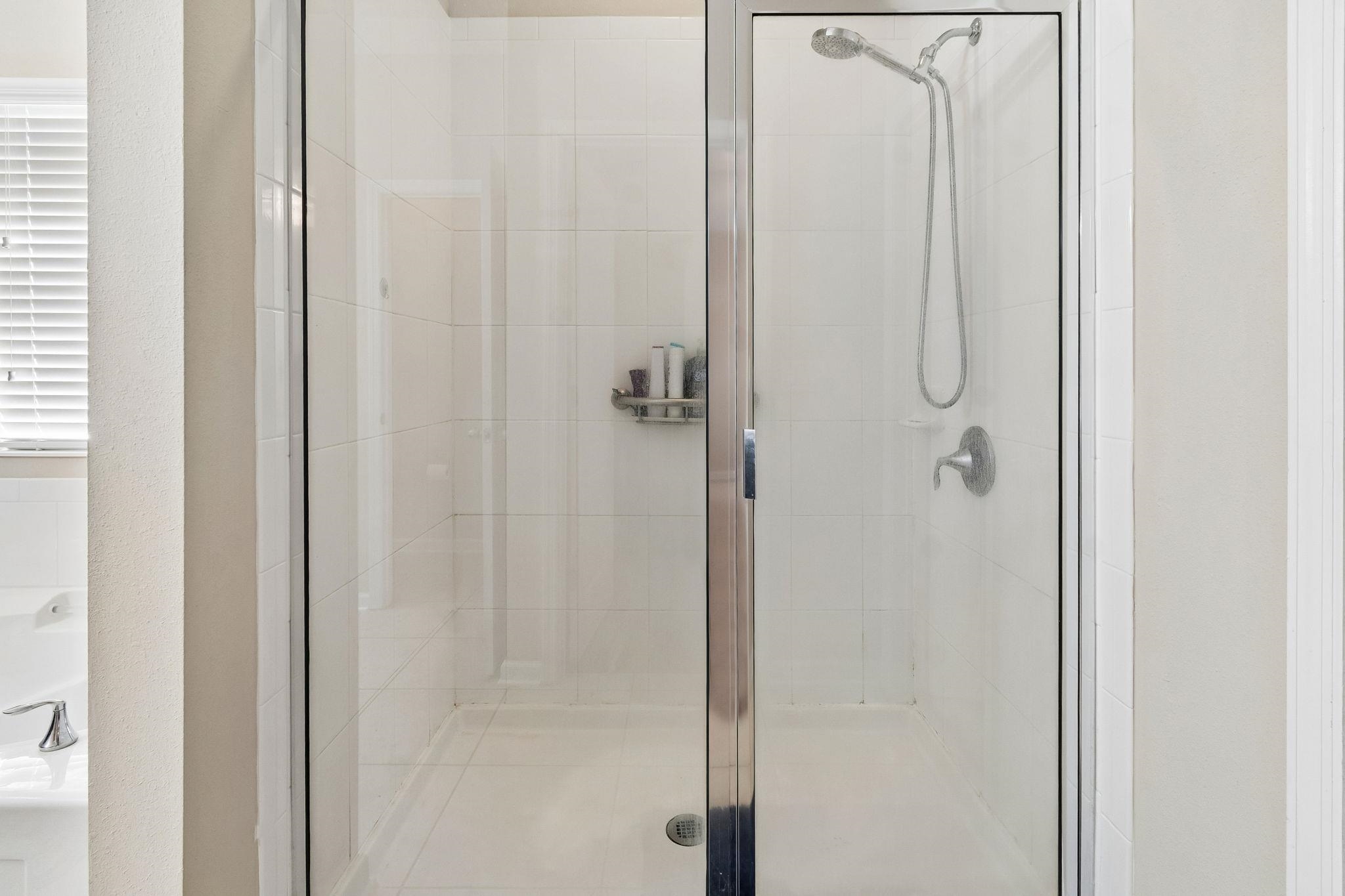 Image 20 of 54 For 206 Mission Cove Cir