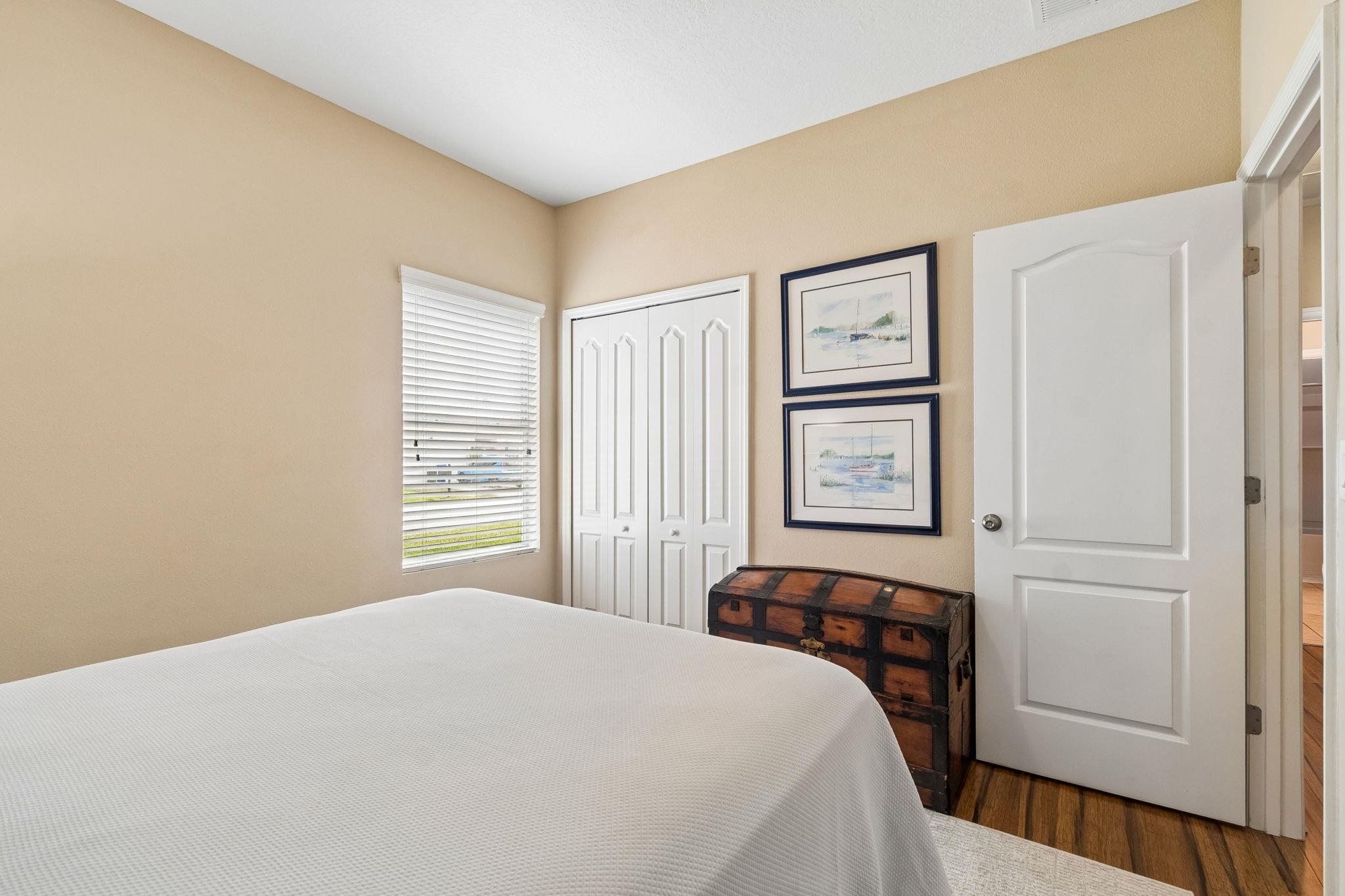 Image 24 of 54 For 206 Mission Cove Cir