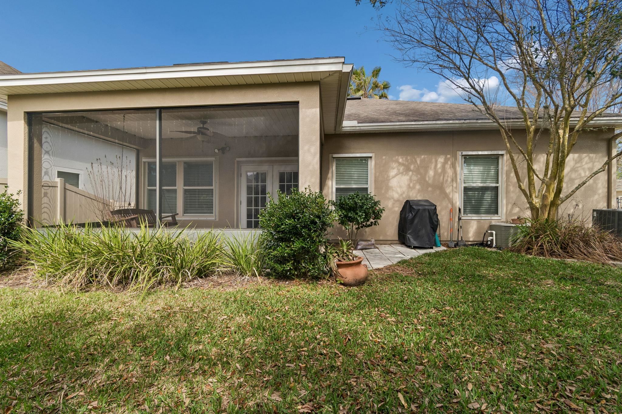 Image 42 of 54 For 206 Mission Cove Cir