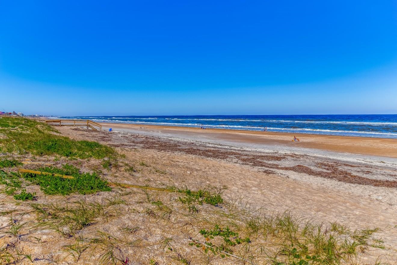 Image 51 of 54 For 206 Mission Cove Cir