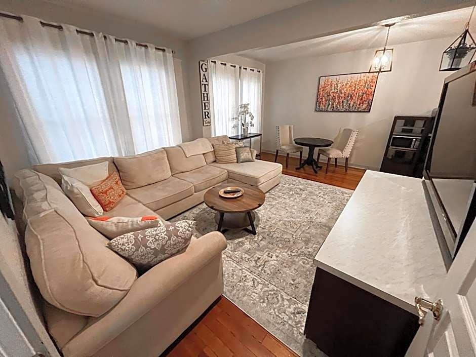 Image 17 of 58 For 215 Woodland Blvd. S