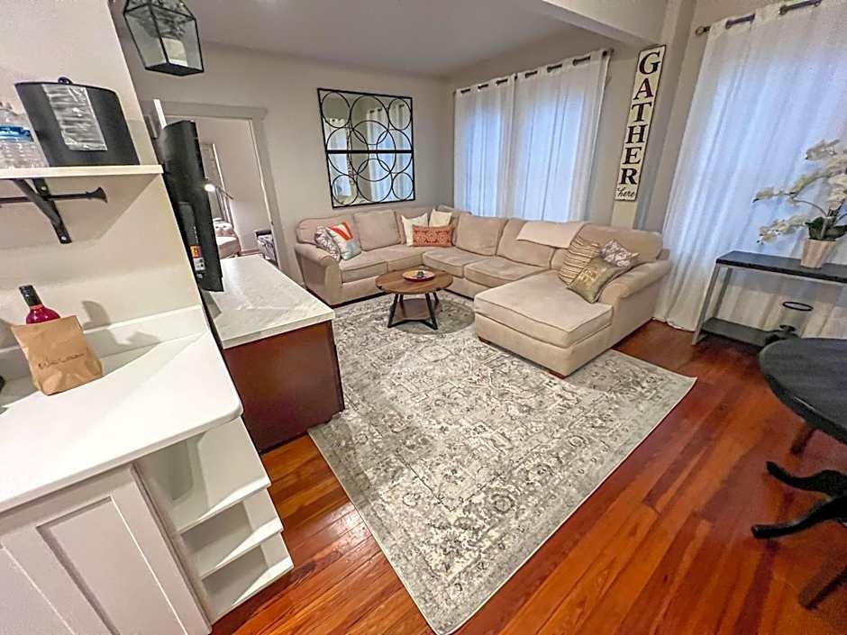 Image 26 of 58 For 215 Woodland Blvd. S