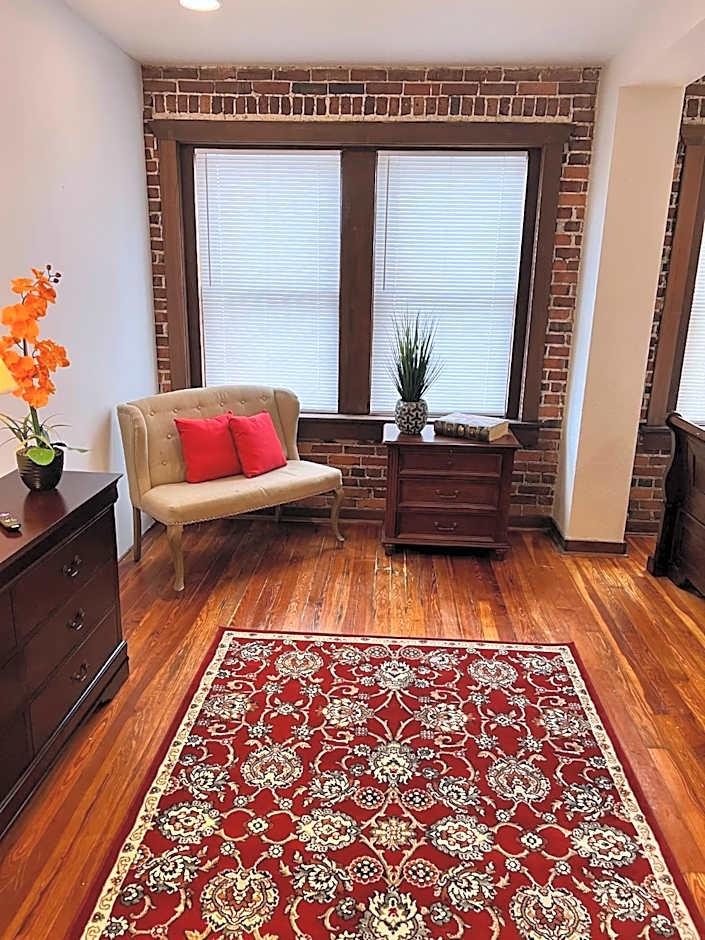 Image 31 of 58 For 215 Woodland Blvd. S