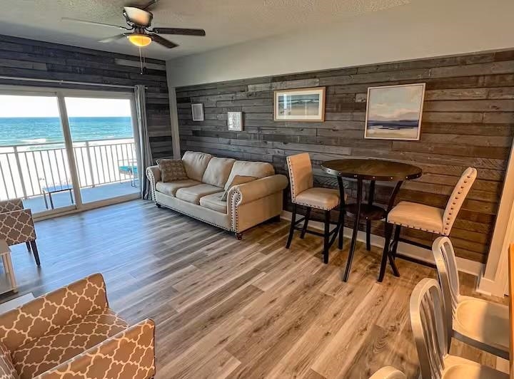 Image 3 of 8 For 731 1st St.  5b