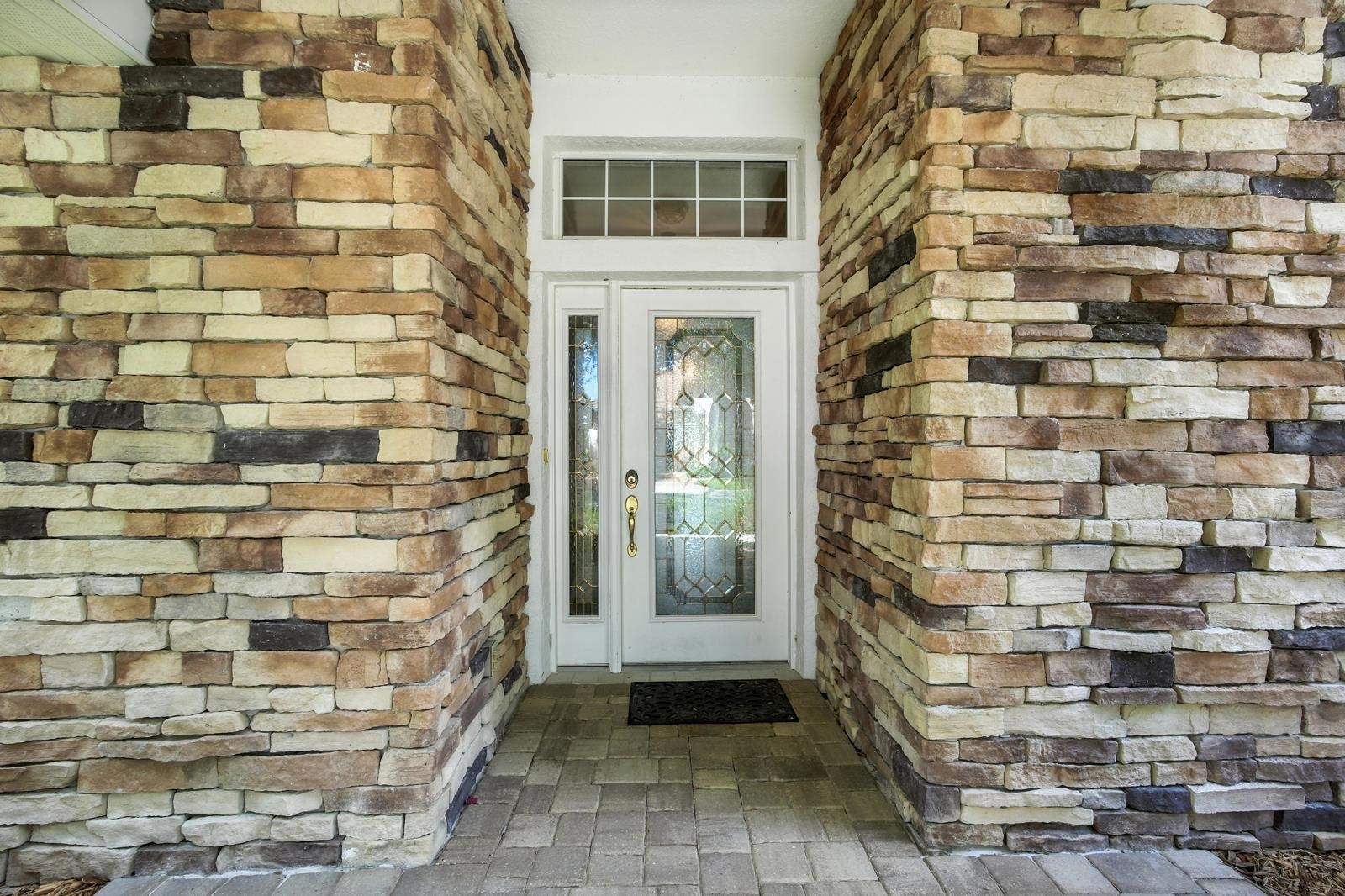 Image 3 of 34 For 67 Lagare St W