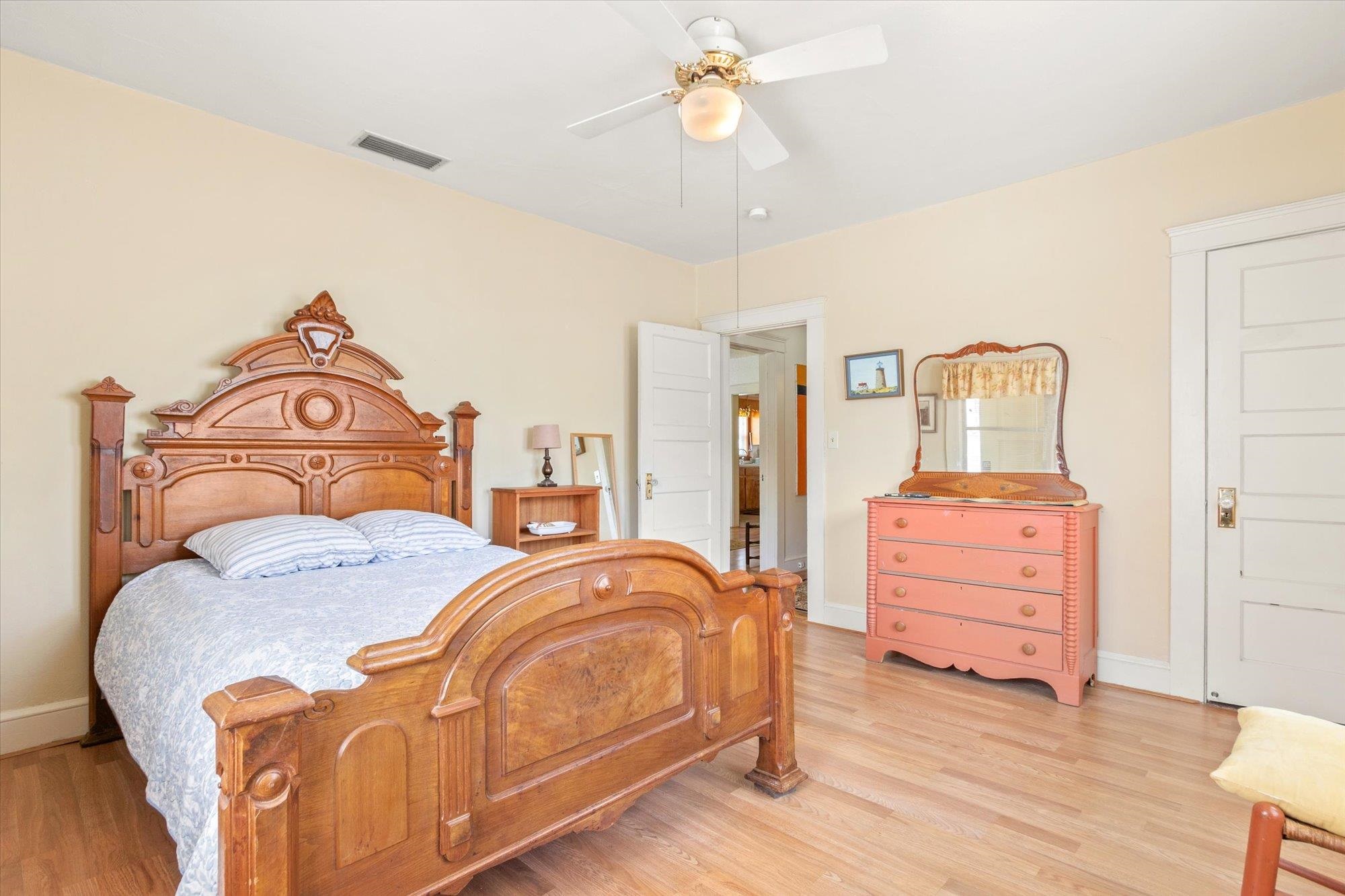 Image 22 of 42 For 116 Colon Avenue