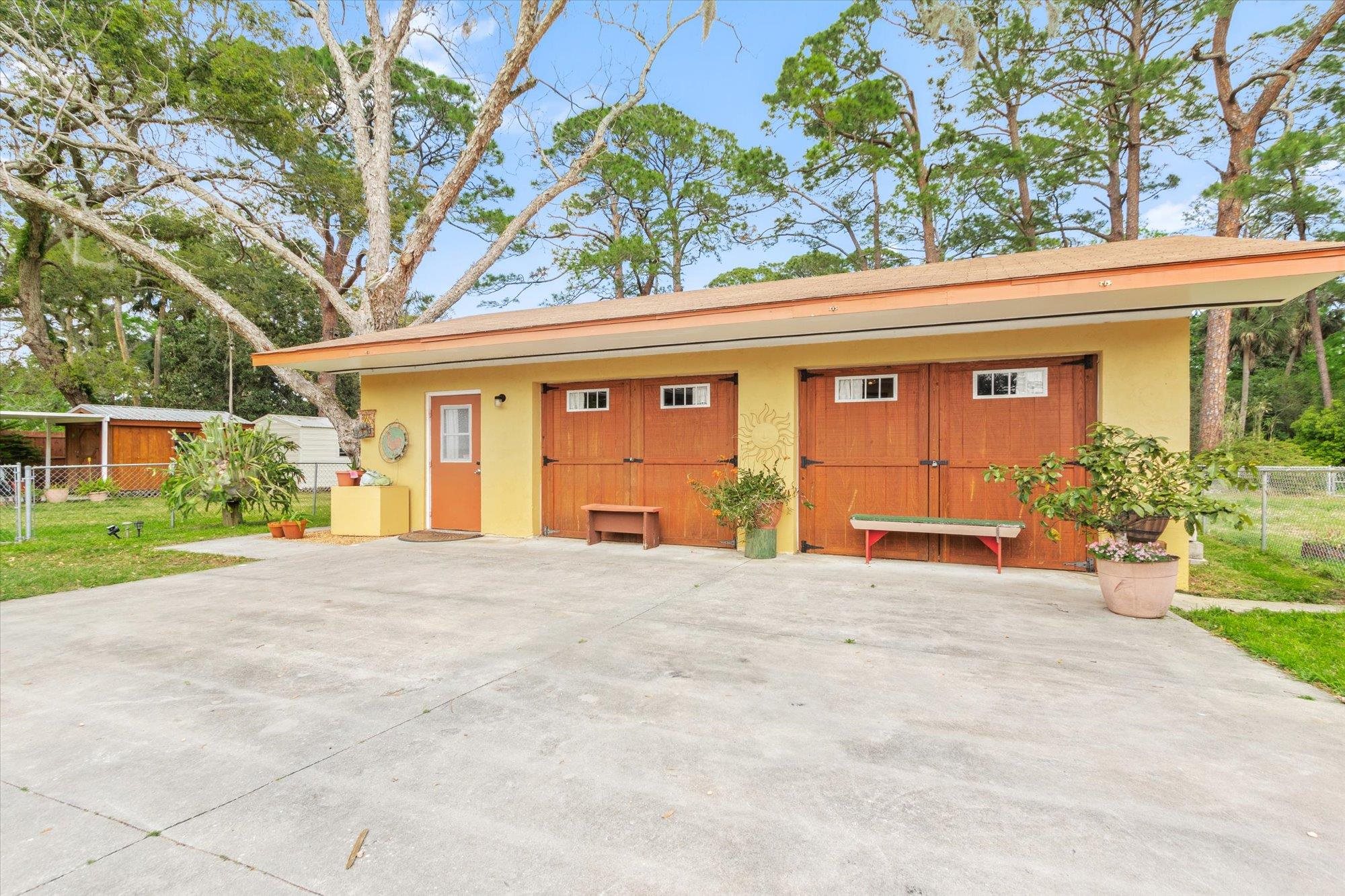 Image 3 of 42 For 116 Colon Avenue