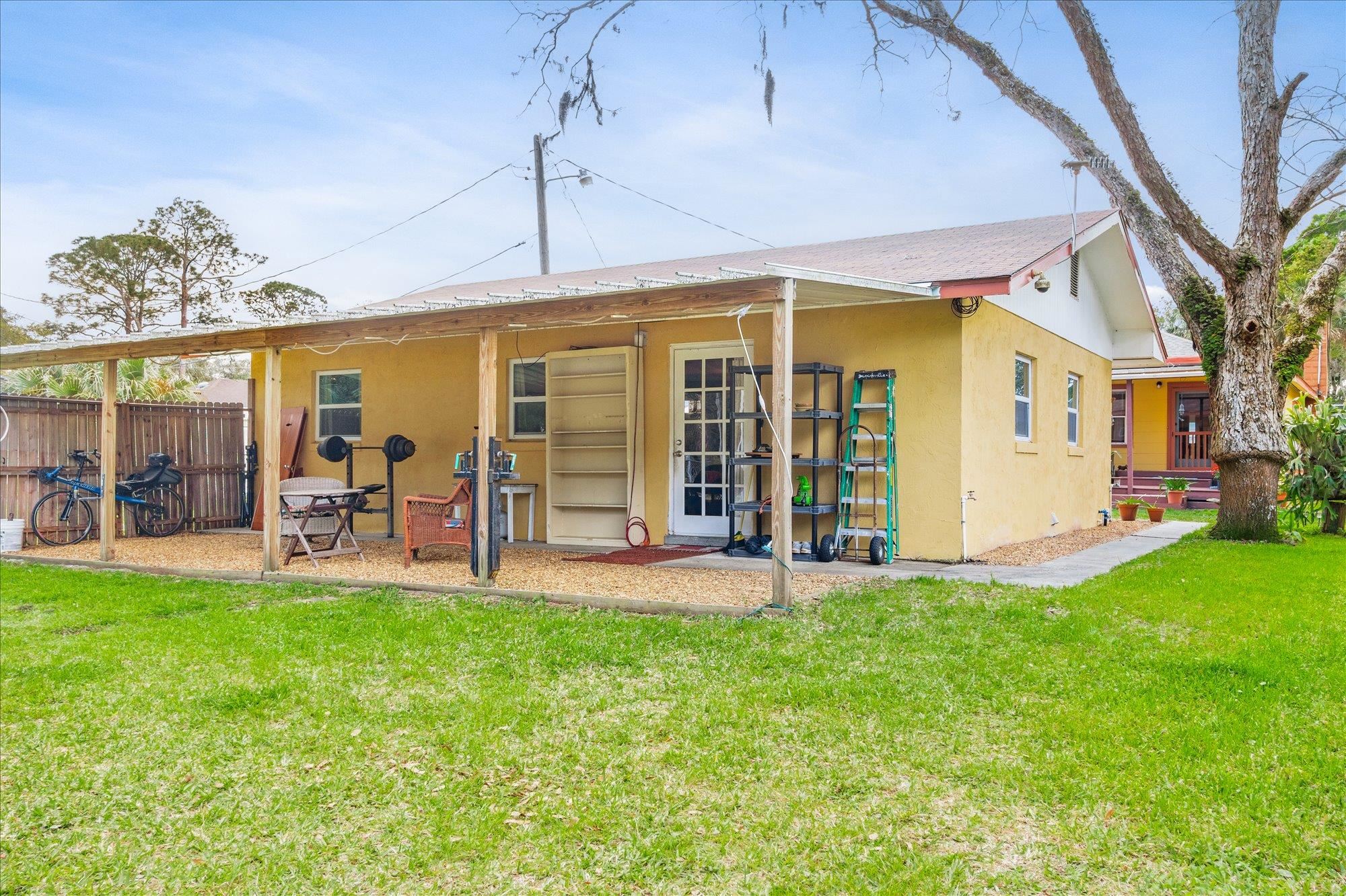 Image 33 of 42 For 116 Colon Avenue