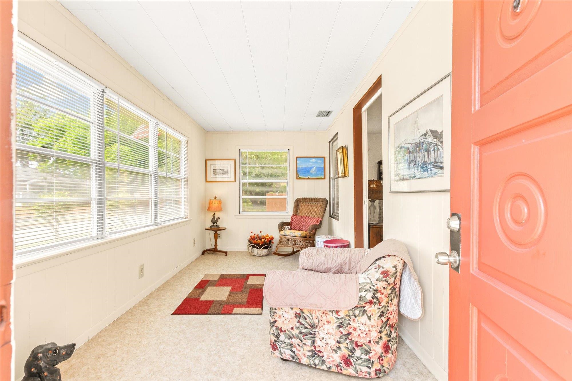 Image 4 of 42 For 116 Colon Avenue