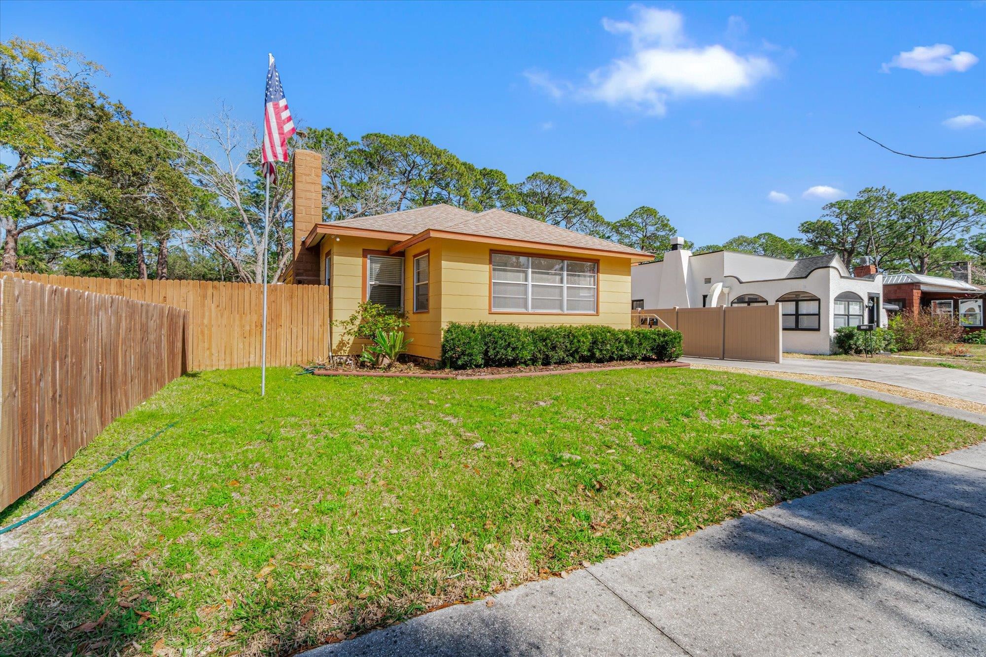 Image 41 of 42 For 116 Colon Avenue