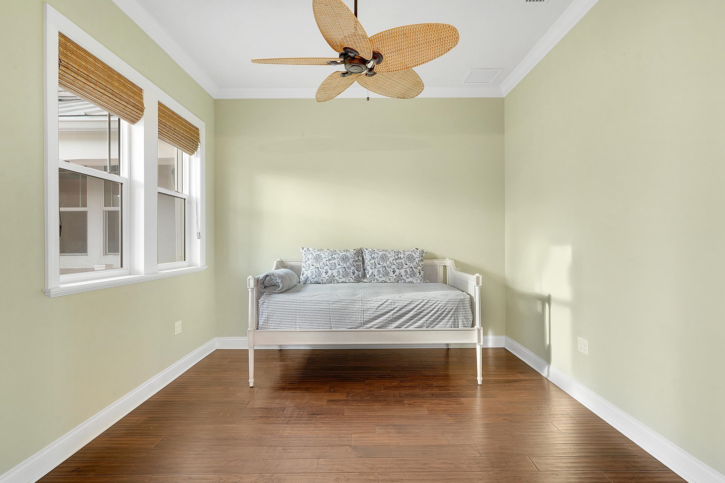 Image 17 of 68 For 28 Seascape Cir