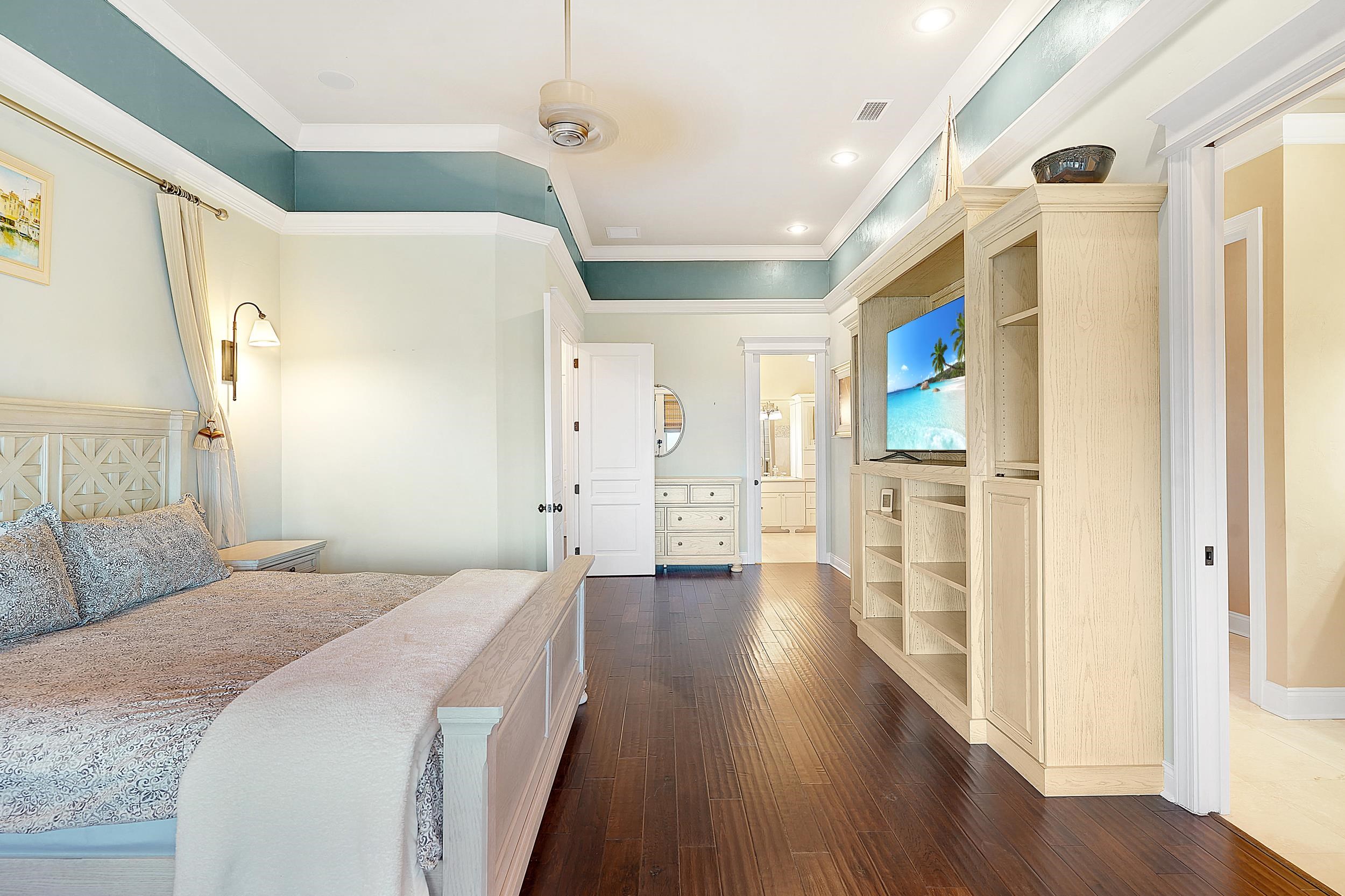 Image 29 of 68 For 28 Seascape Cir