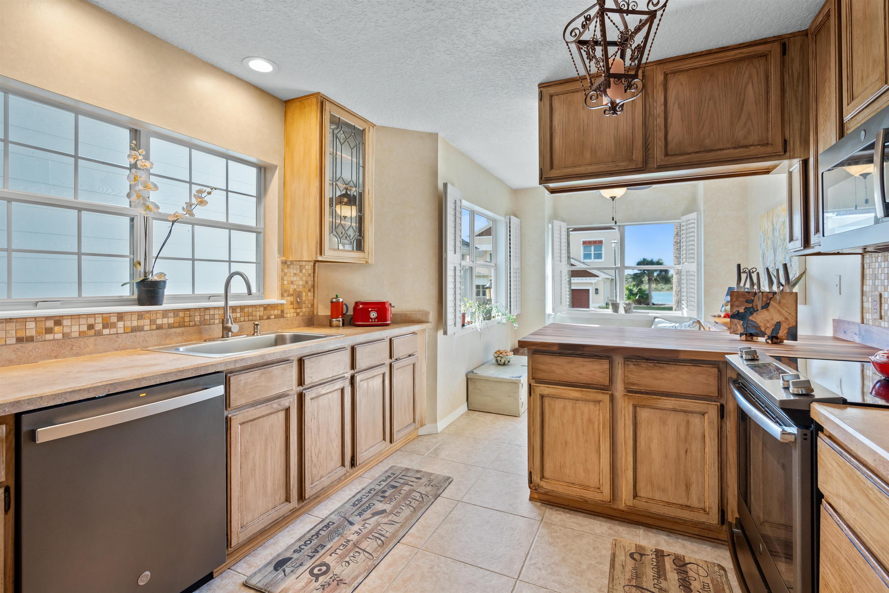 Image 7 of 66 For 9244 July Ln