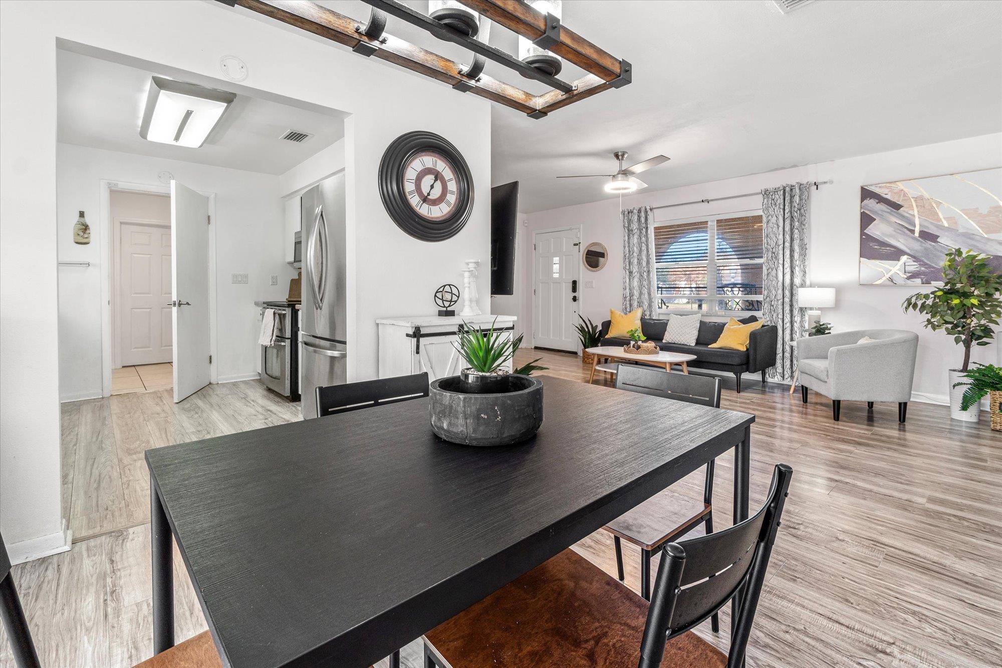 Image 10 of 53 For 209 Tropic Way