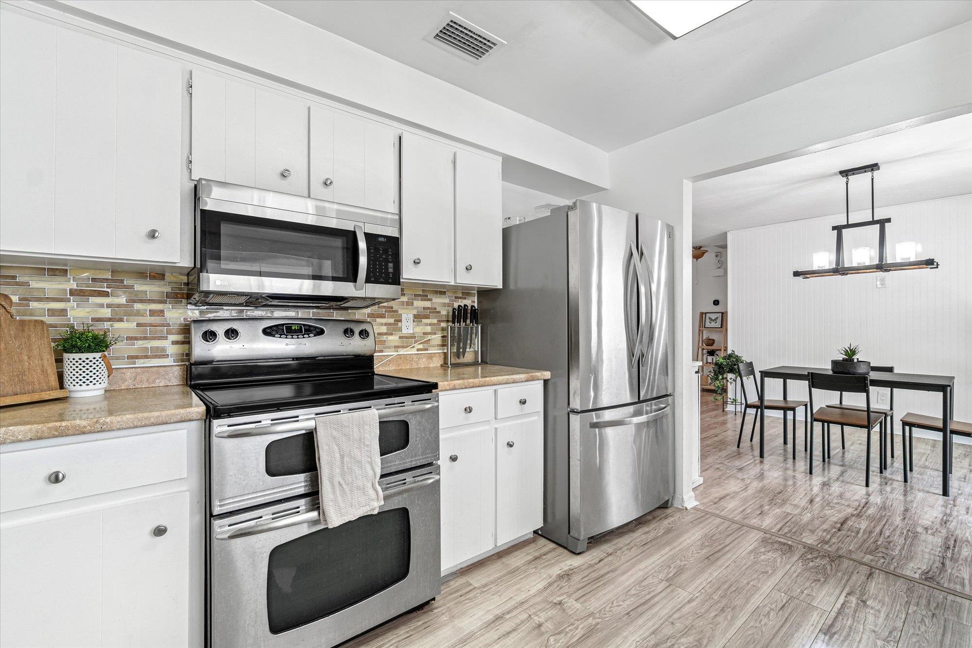 Image 14 of 53 For 209 Tropic Way