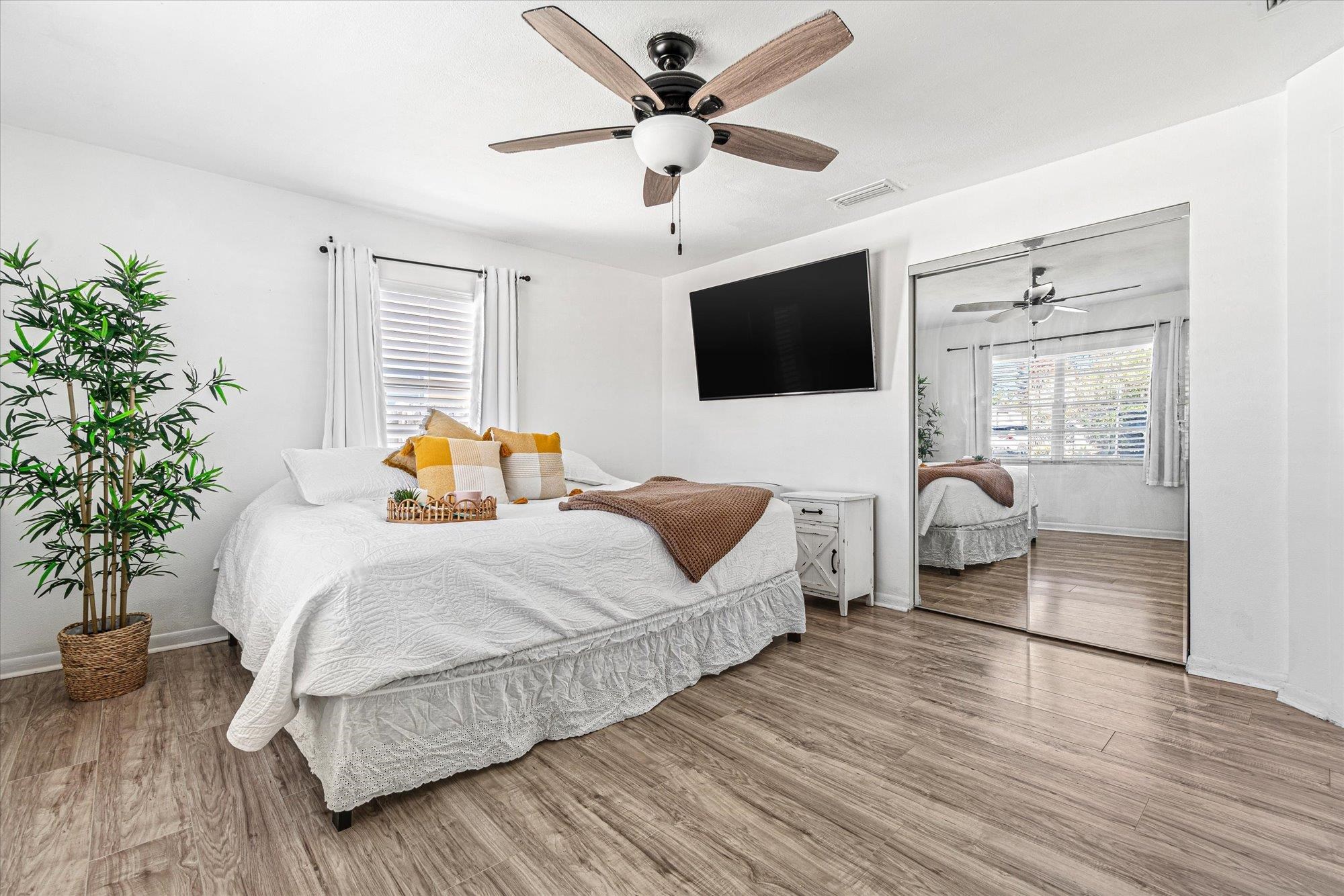 Image 19 of 53 For 209 Tropic Way