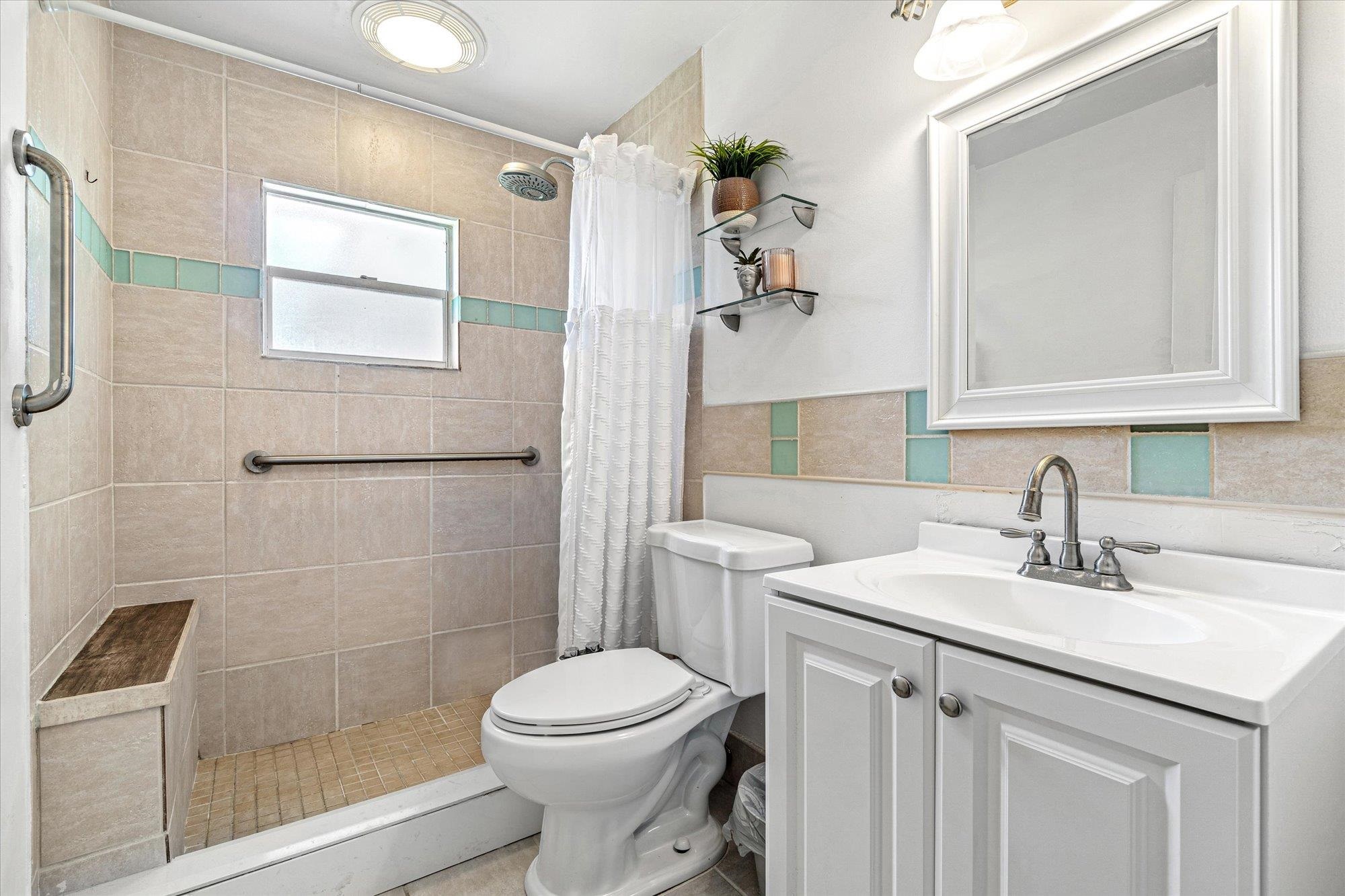 Image 23 of 53 For 209 Tropic Way