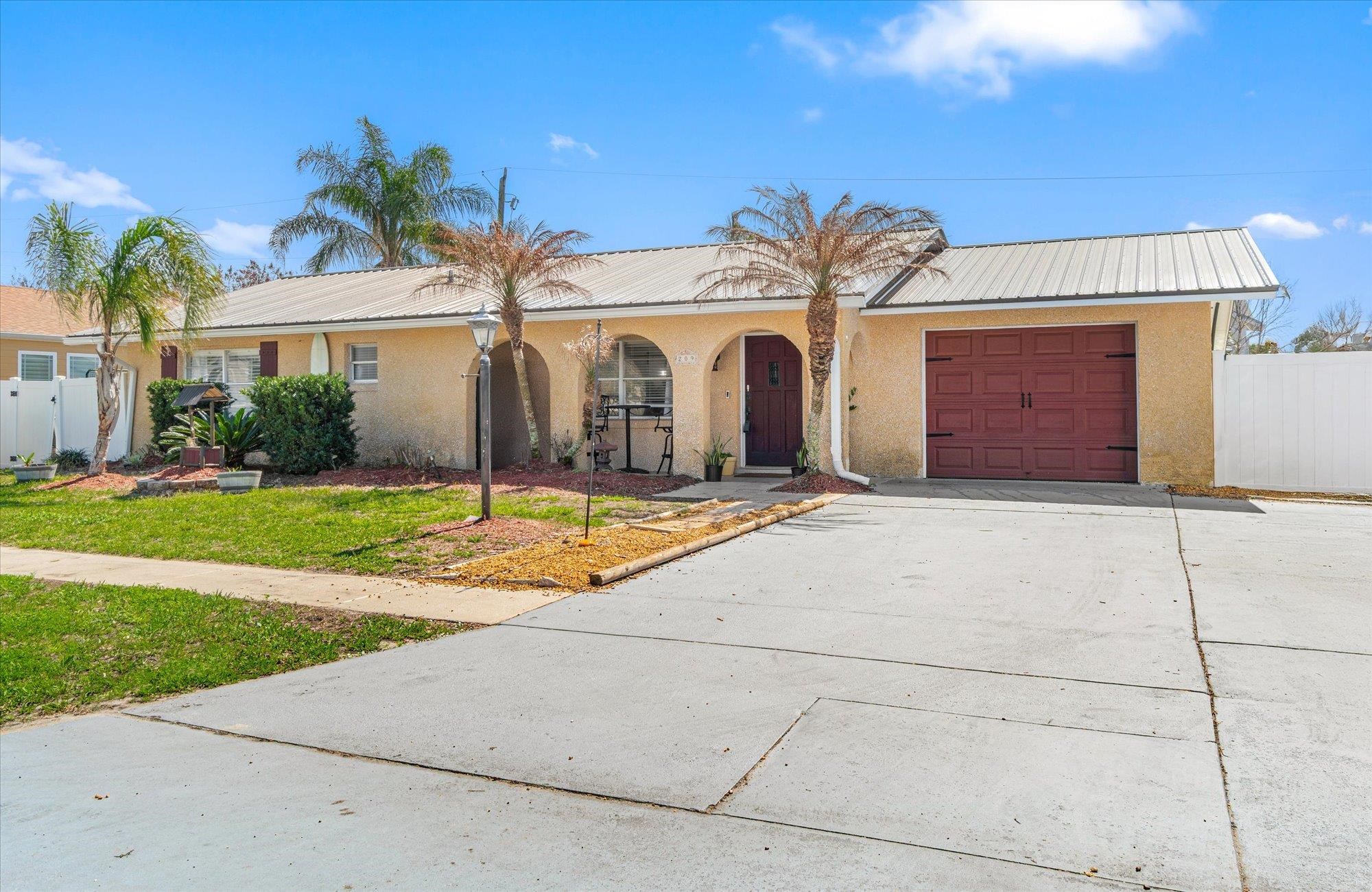 Image 3 of 53 For 209 Tropic Way