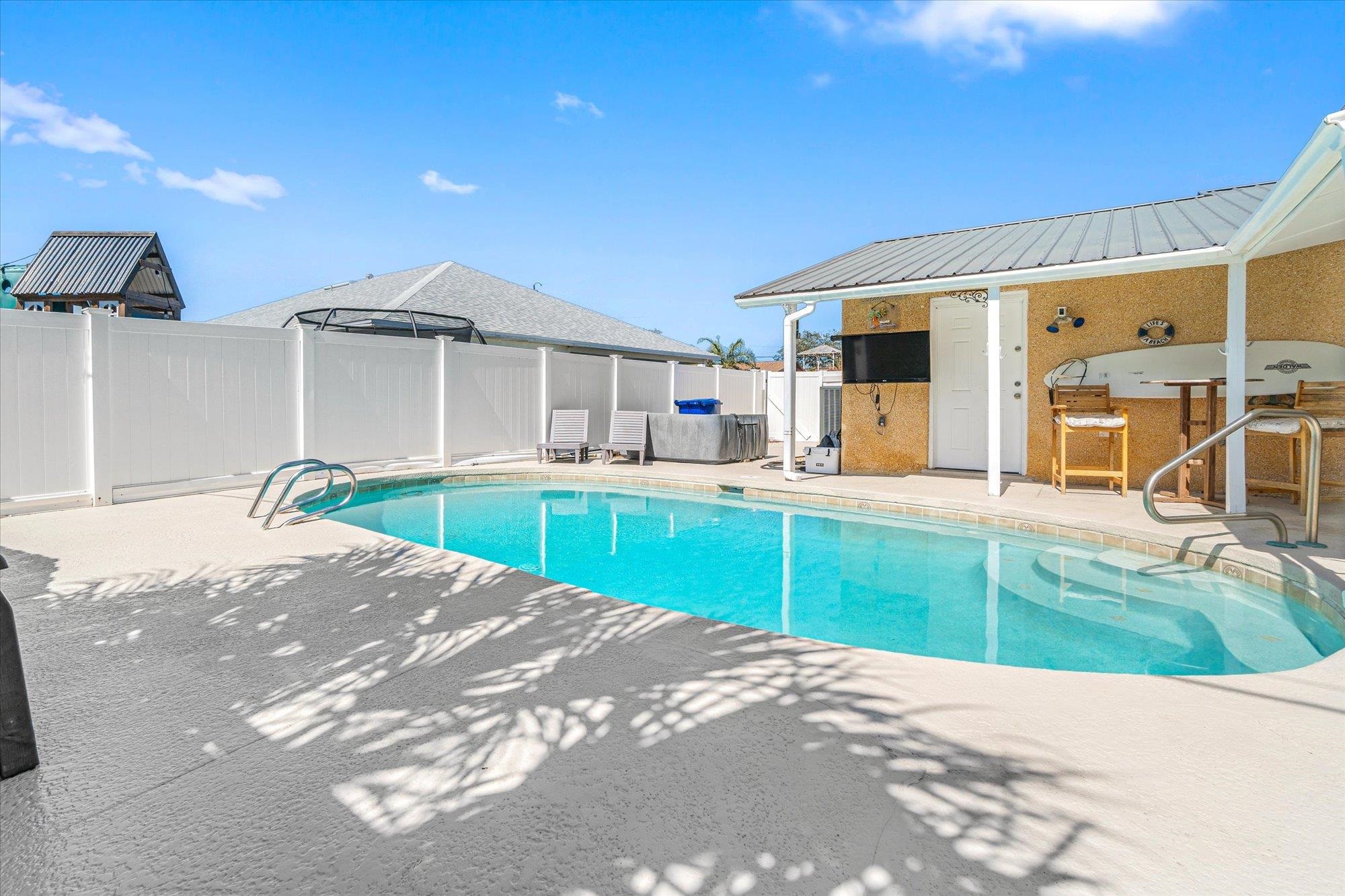 Image 30 of 53 For 209 Tropic Way