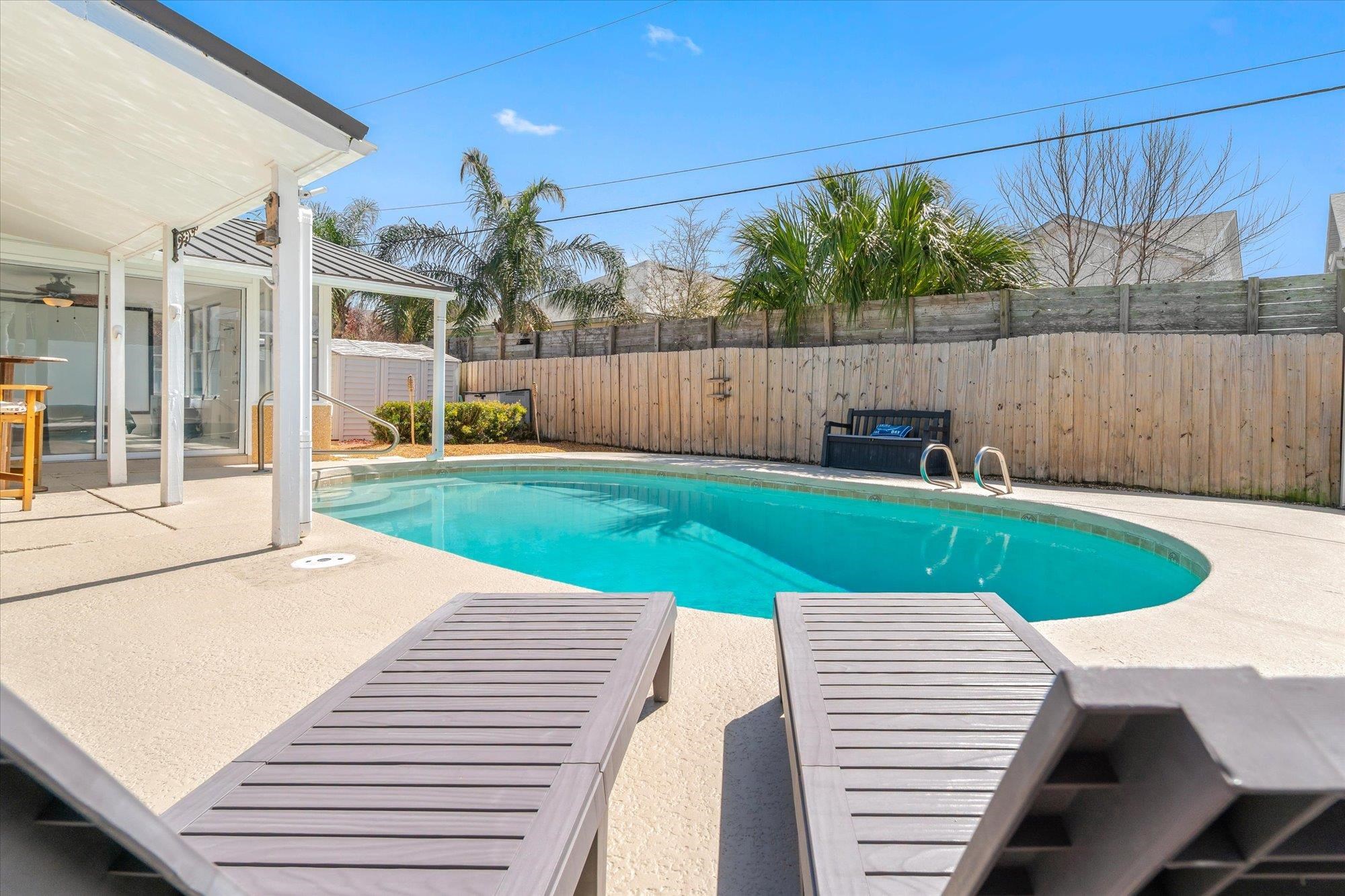 Image 32 of 53 For 209 Tropic Way