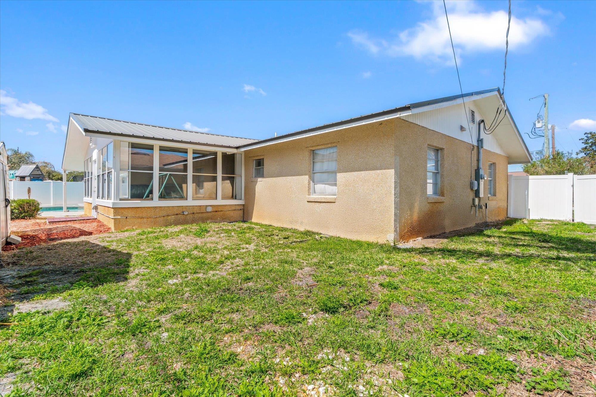 Image 35 of 53 For 209 Tropic Way