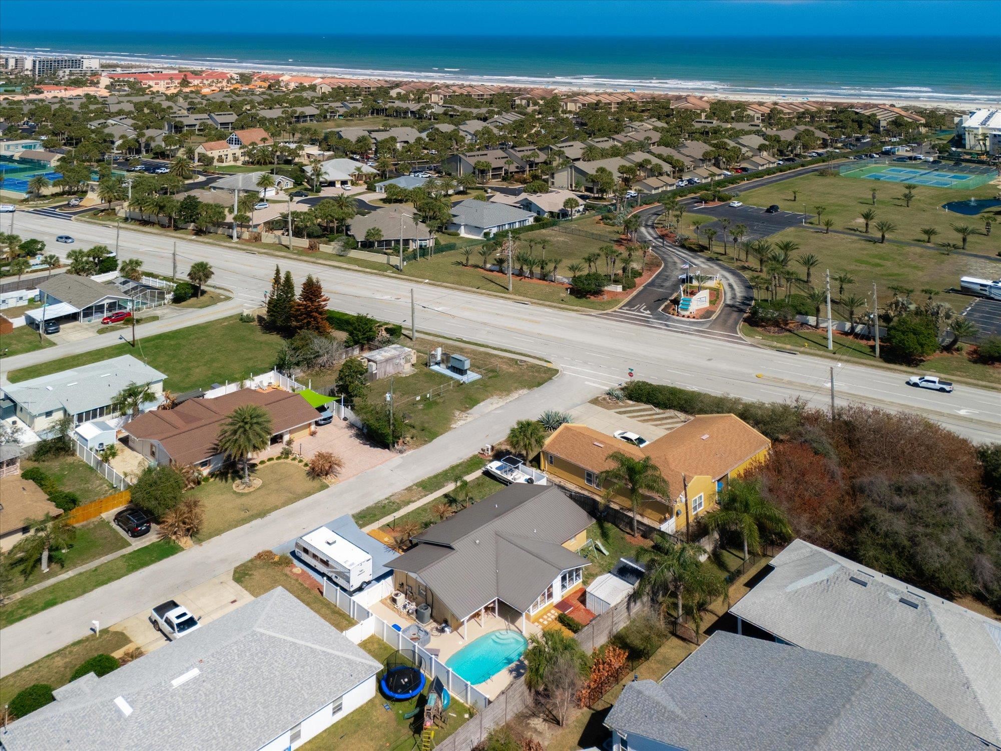 Image 42 of 53 For 209 Tropic Way