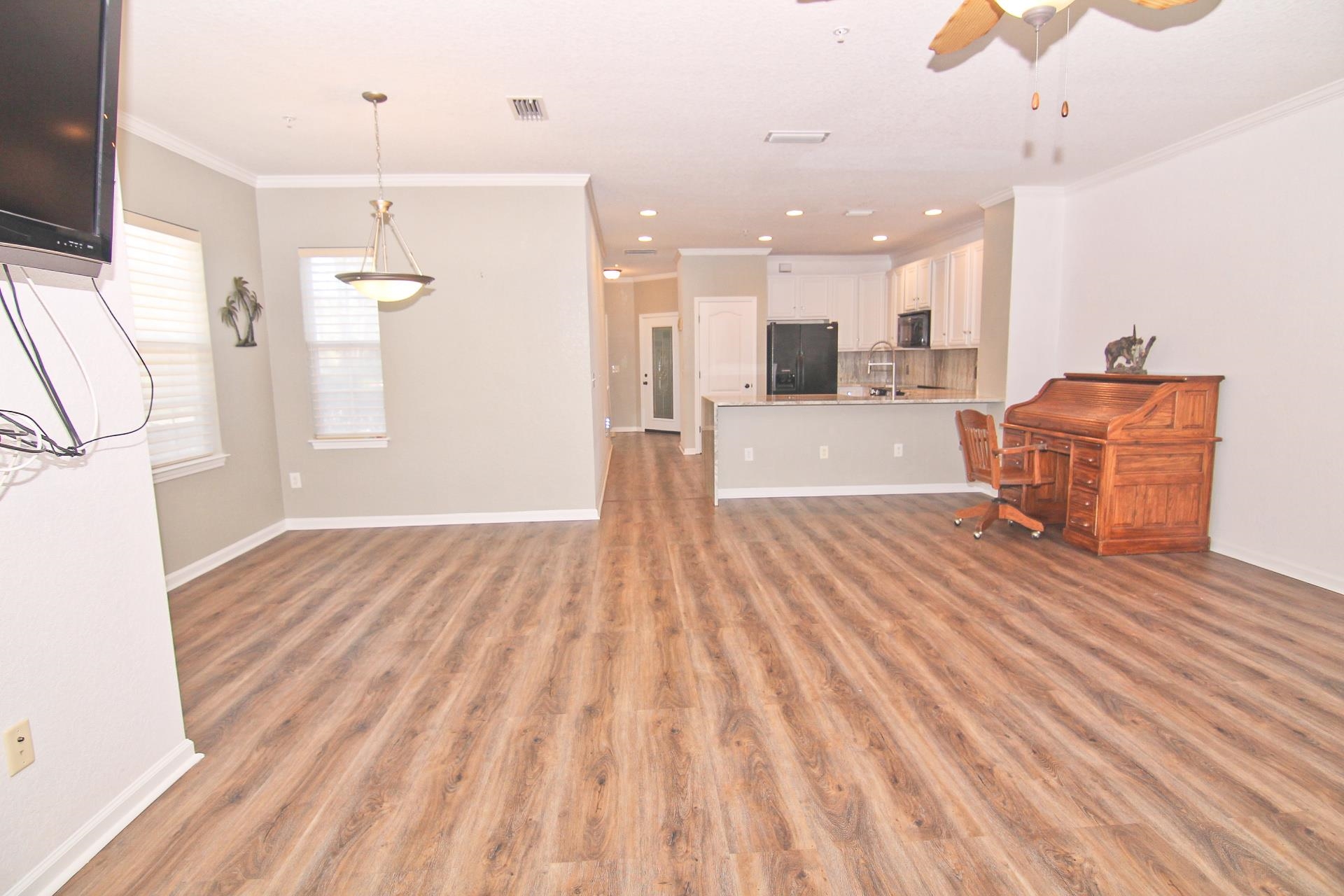 Image 11 of 40 For 115 Pine Hollow Trl E 108