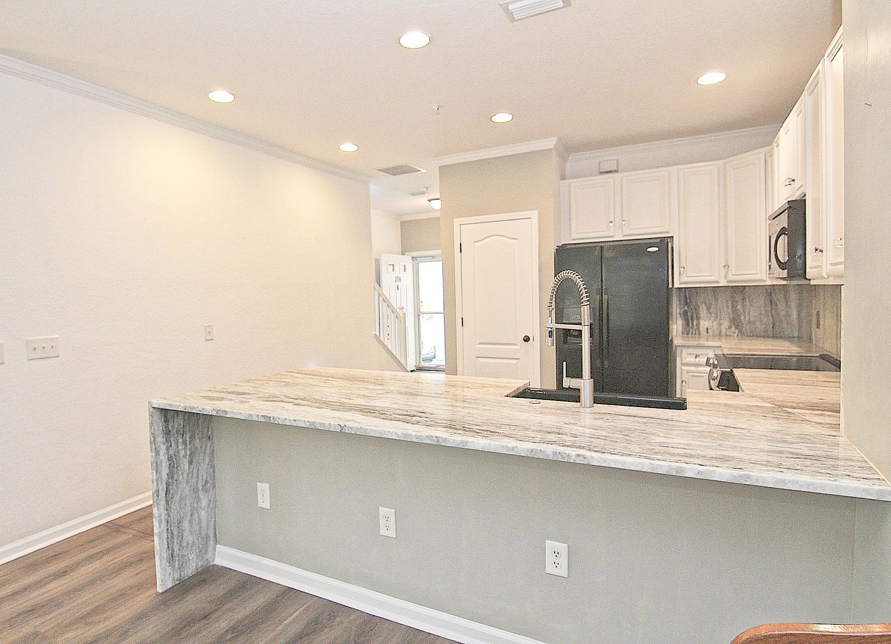 Image 15 of 40 For 115 Pine Hollow Trl E 108