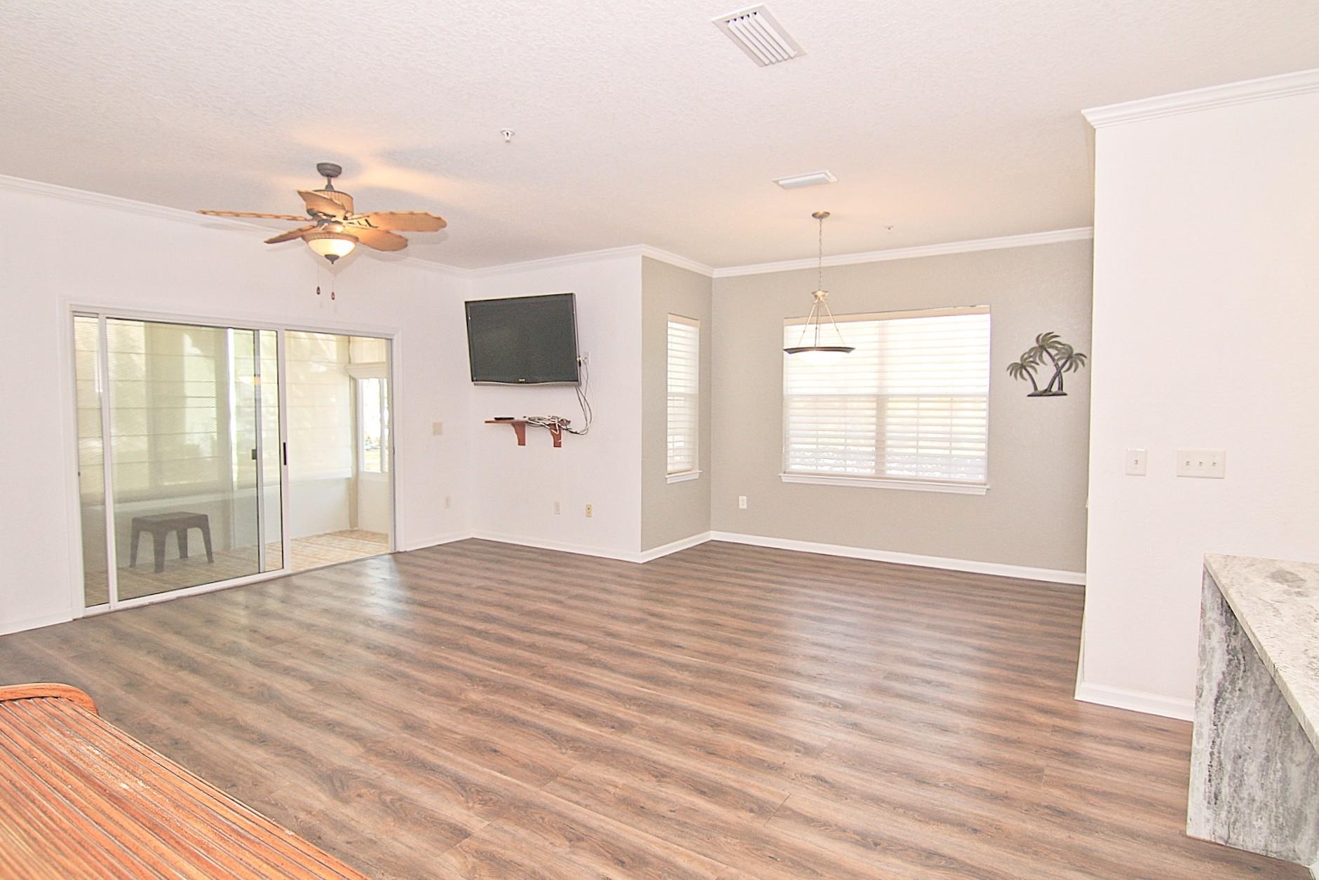 Image 7 of 40 For 115 Pine Hollow Trl E 108