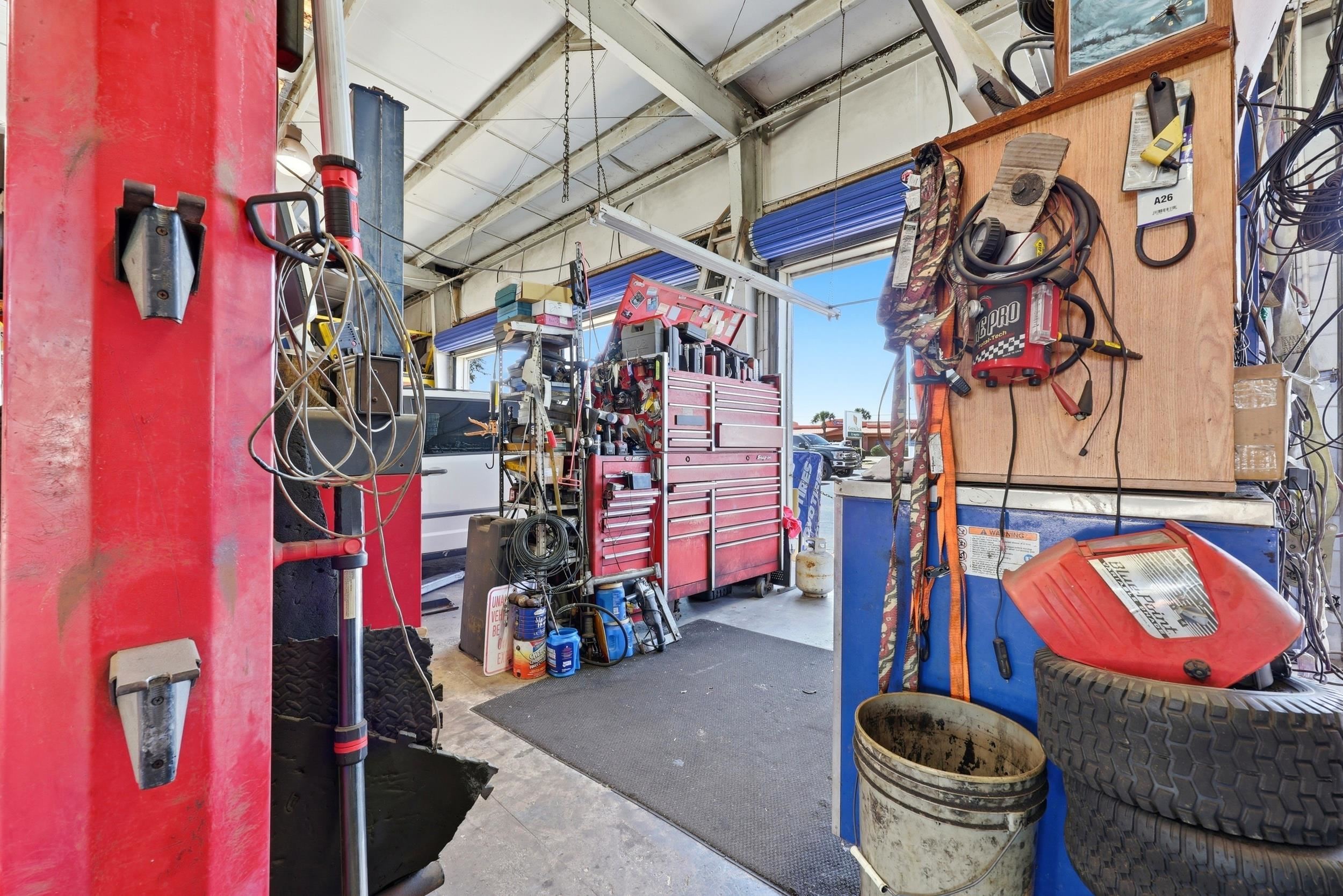 Image 36 of 64 For 2350 Ponce De Leon Blvd N