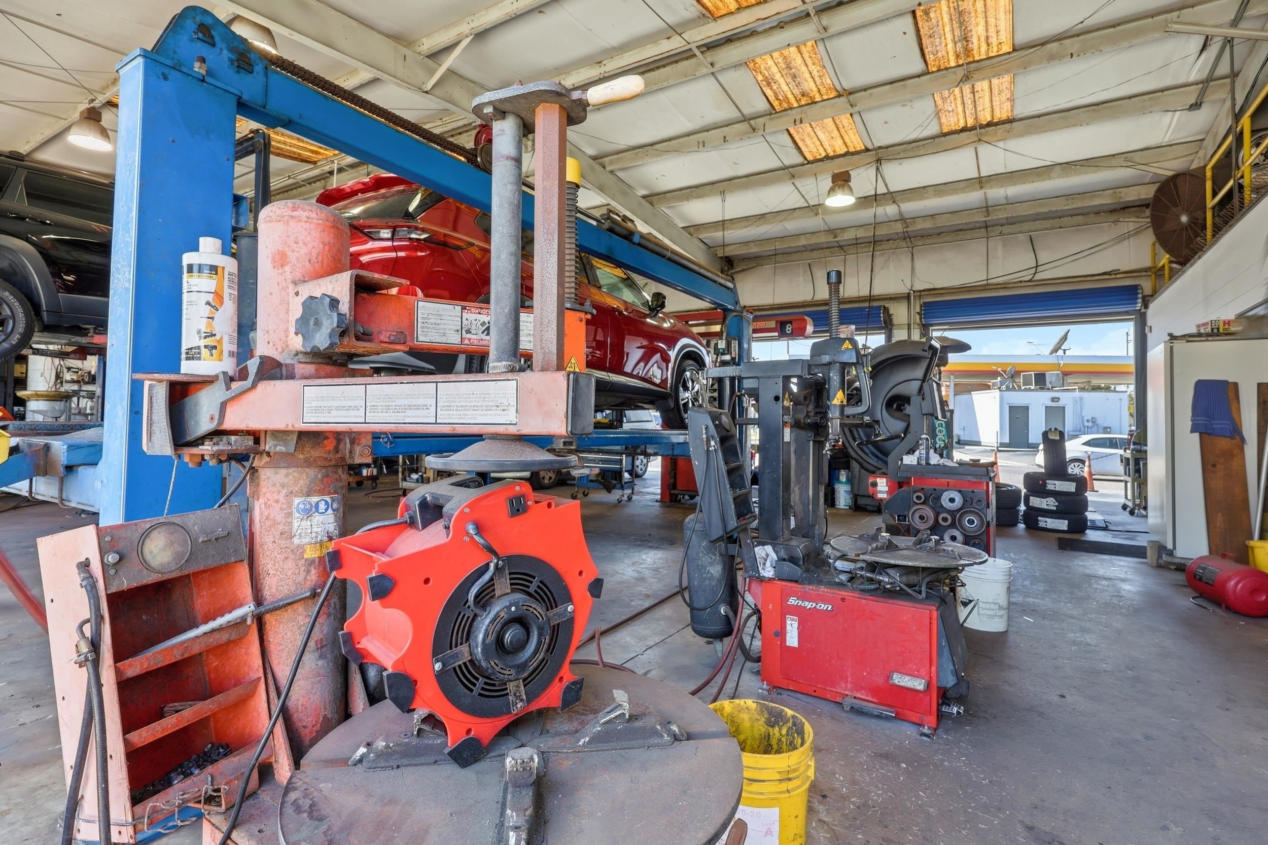 Image 47 of 64 For 2350 Ponce De Leon Blvd N