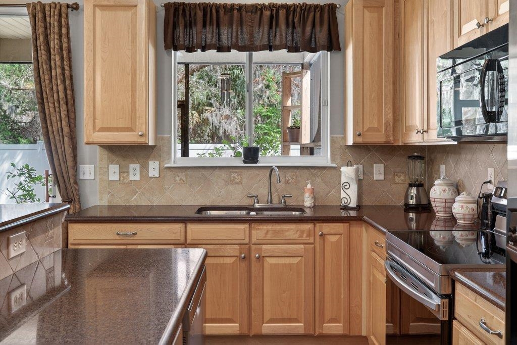 Image 22 of 50 For 112 Gargonza Ct