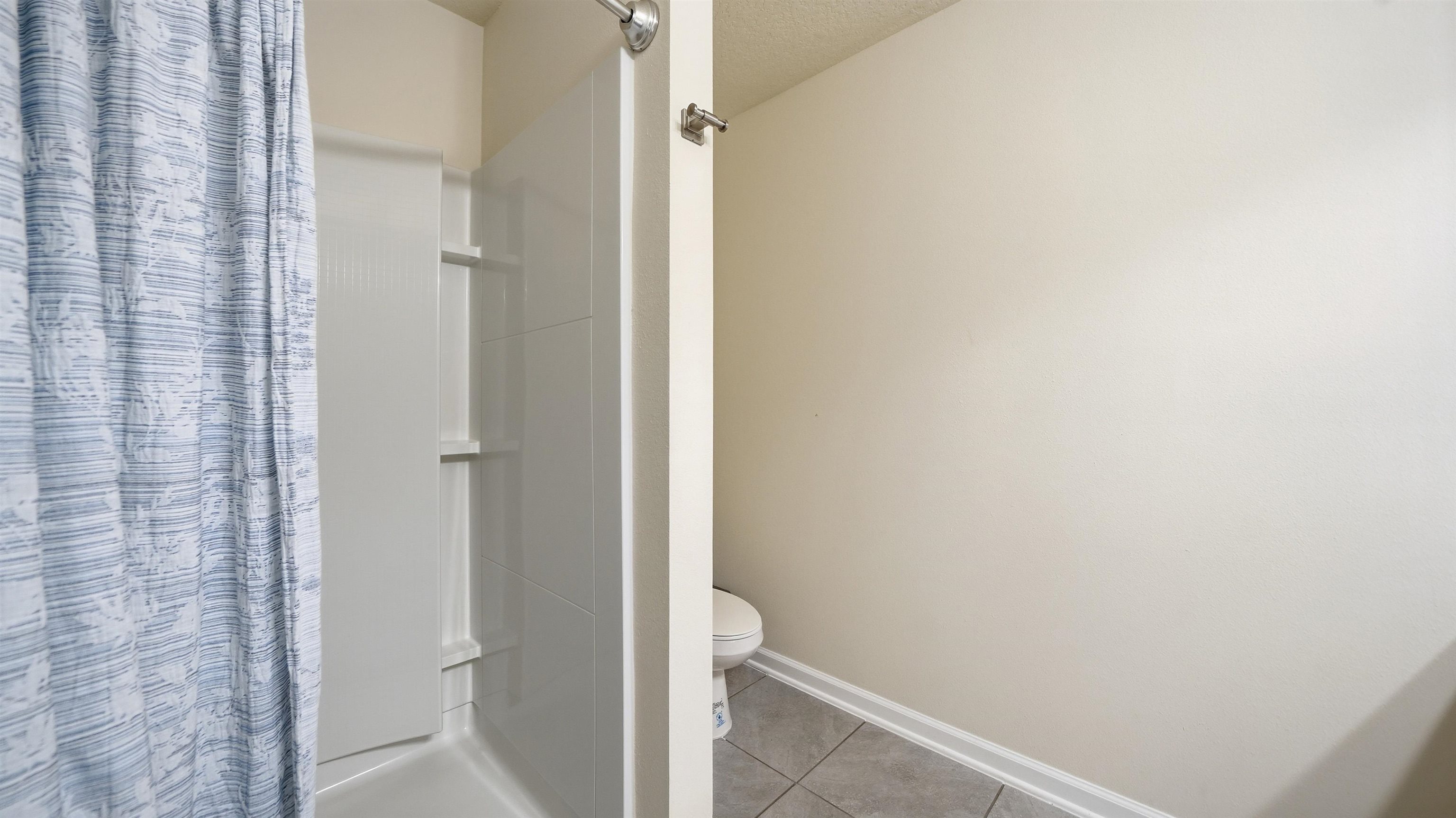 Image 23 of 43 For 172 Redbud Rd