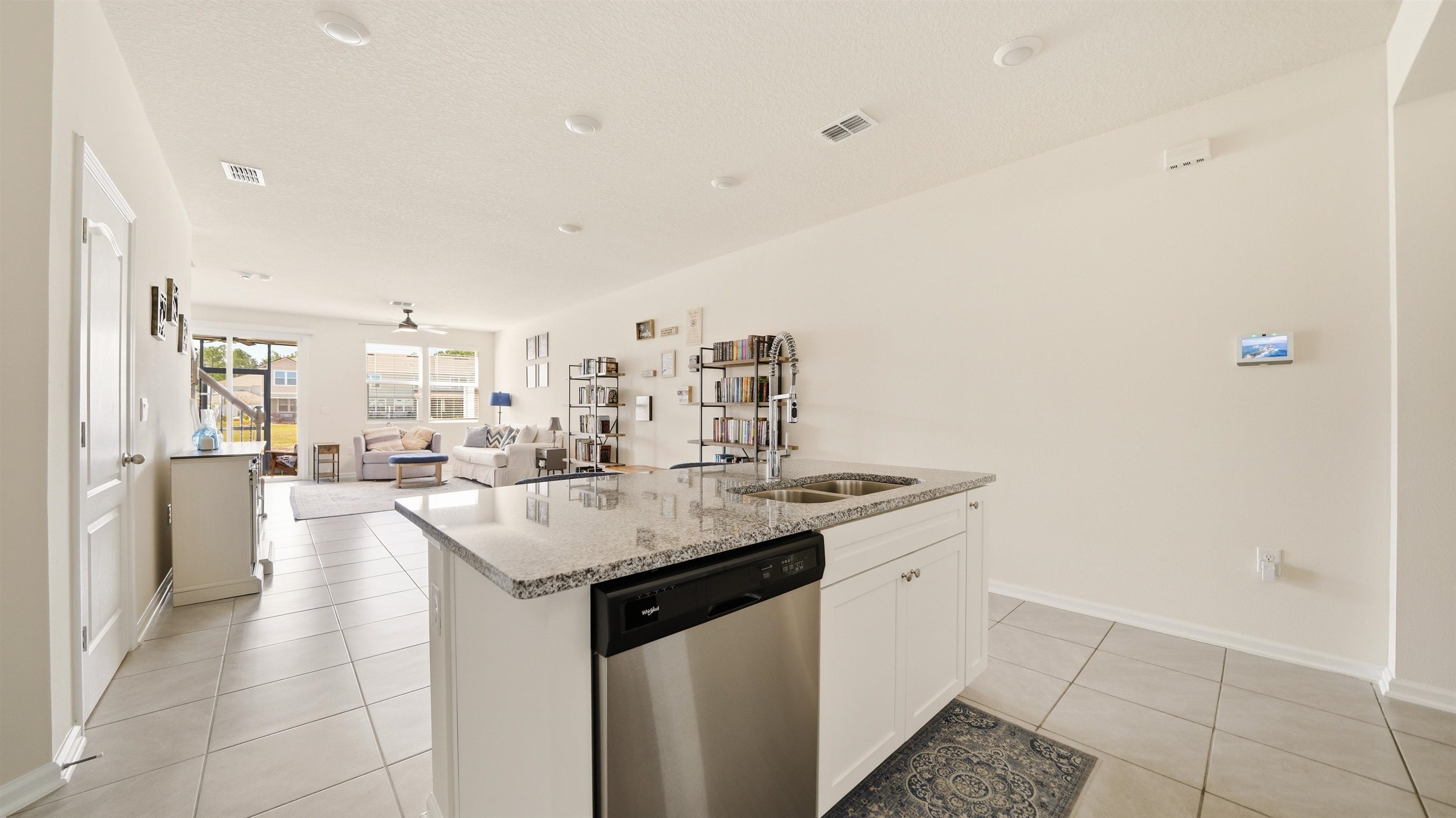 Image 7 of 43 For 172 Redbud Rd