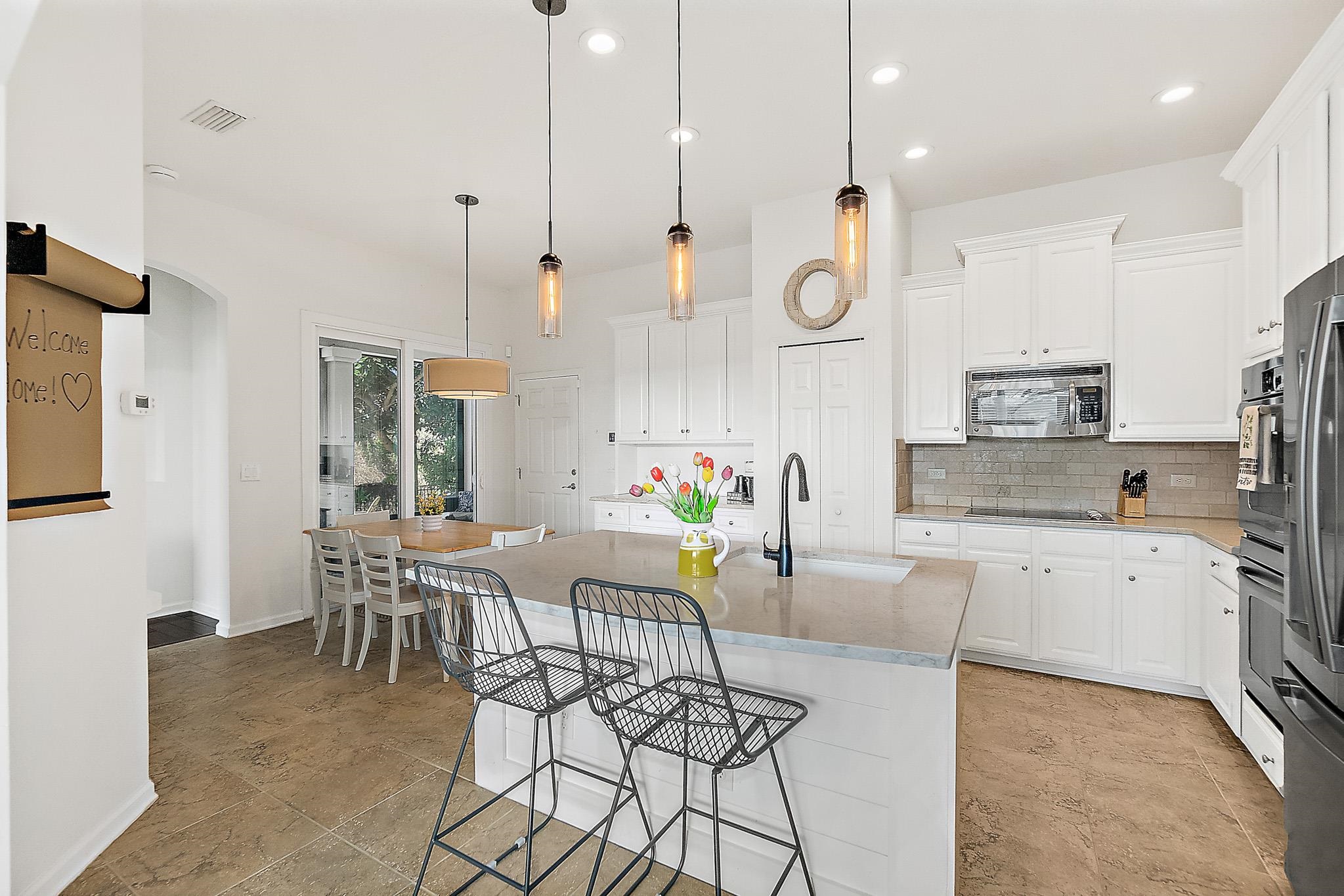 Image 11 of 62 For 383 High Tide Dr