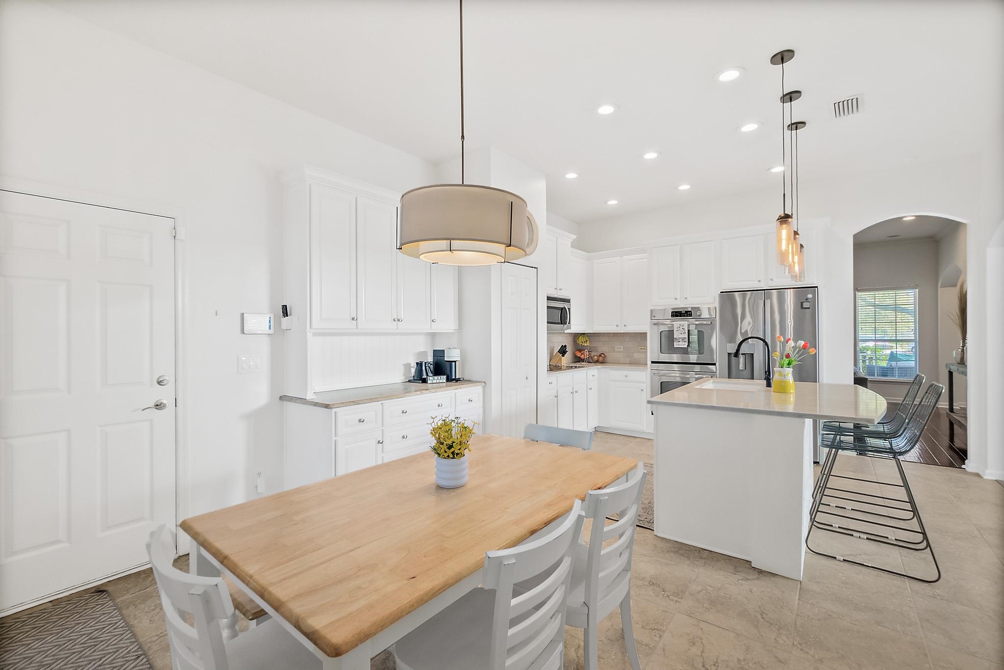 Image 13 of 62 For 383 High Tide Dr